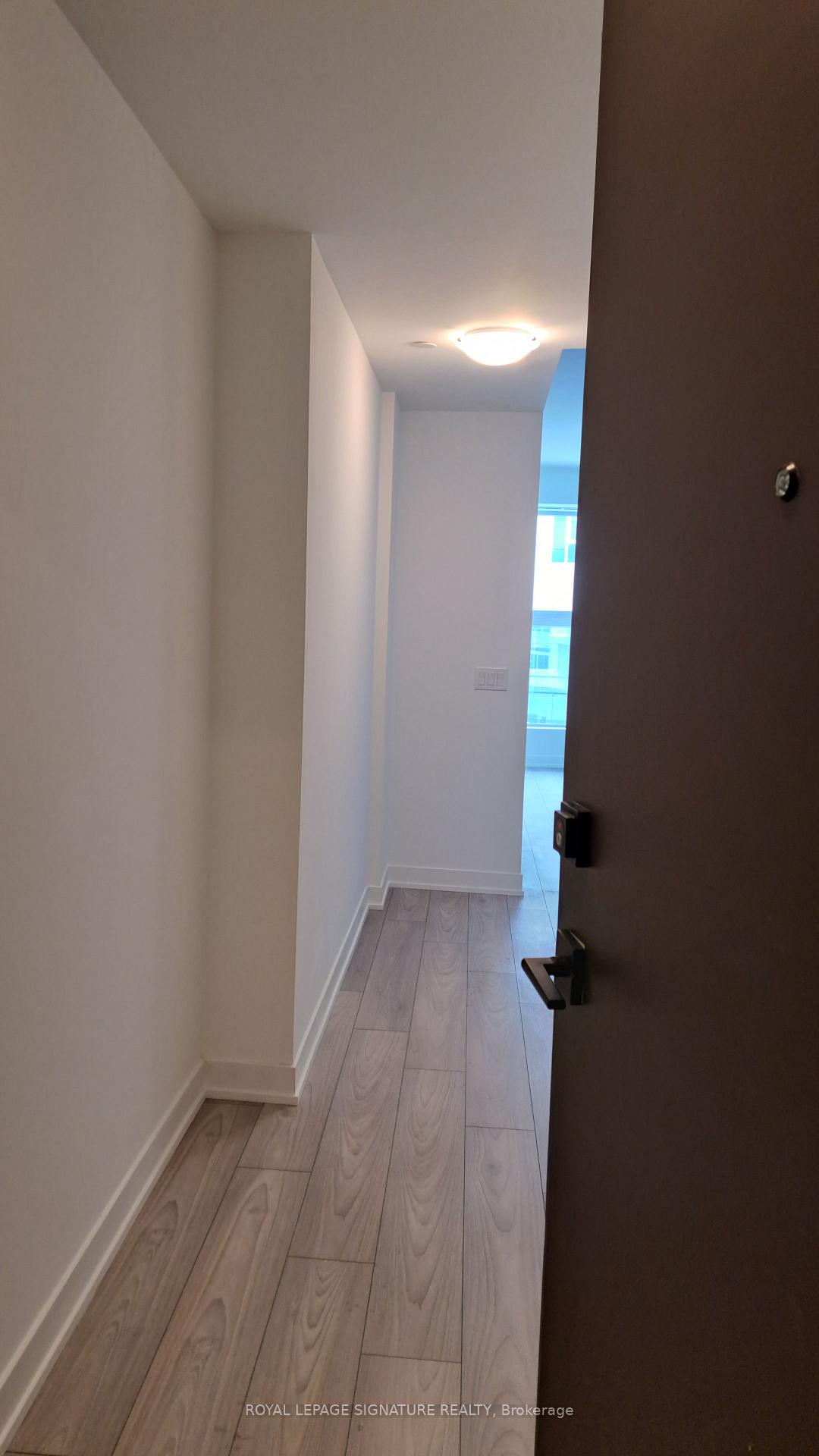 Photo 2 of Unit 626, 498 Caldari Road S, Vaughan, Concord — HOMEH