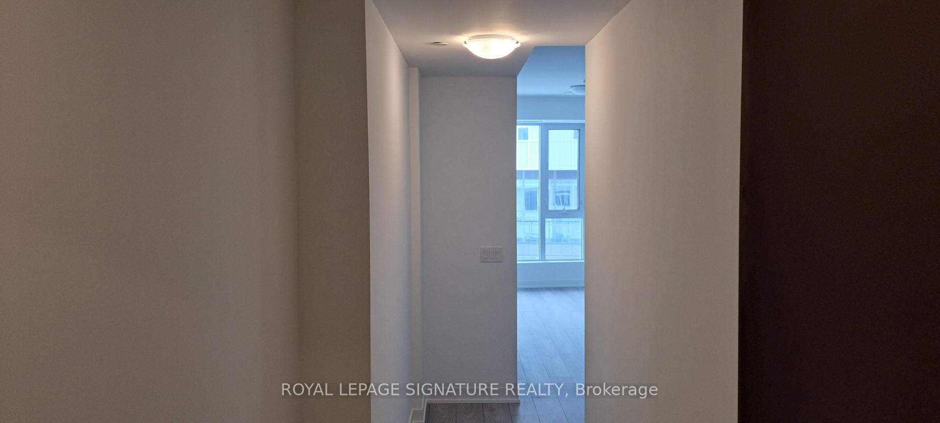 Photo 3 of Unit 626, 498 Caldari Road S, Vaughan, Concord — HOMEH