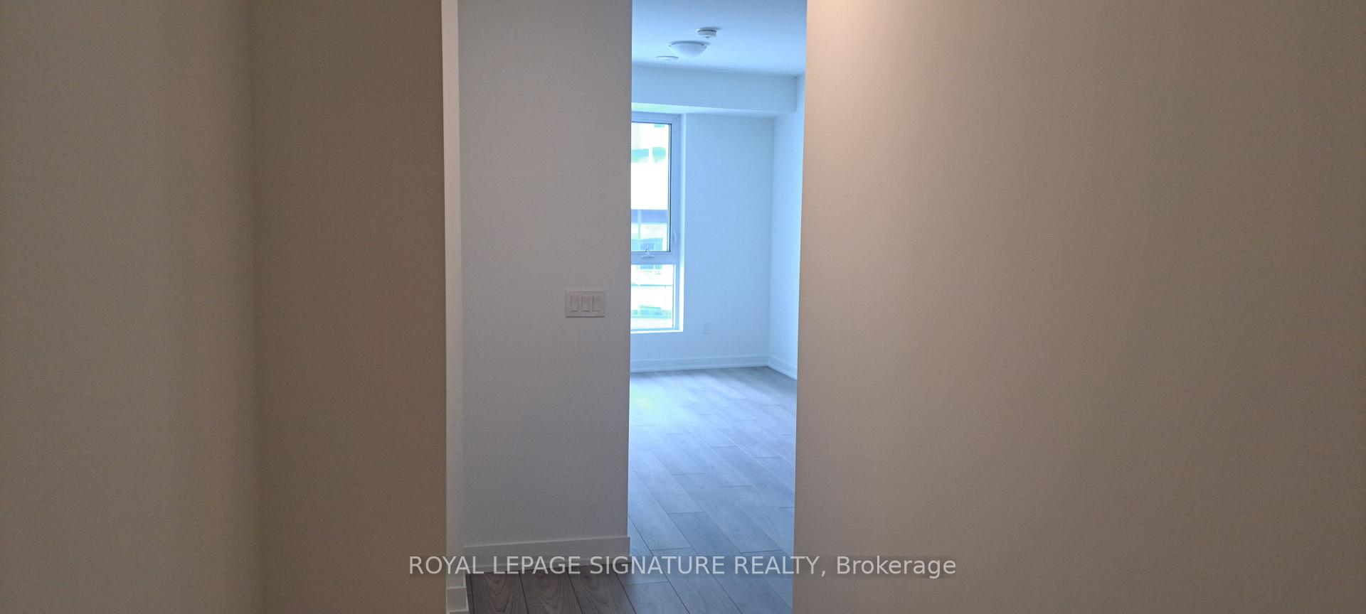 Photo 4 of Unit 626, 498 Caldari Road S, Vaughan, Concord — HOMEH