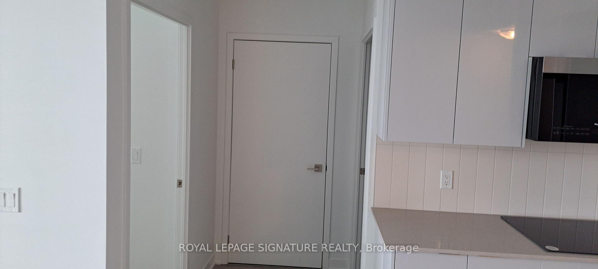 Photo 7 of Unit 626, 498 Caldari Road S, Vaughan, Concord — HOMEH