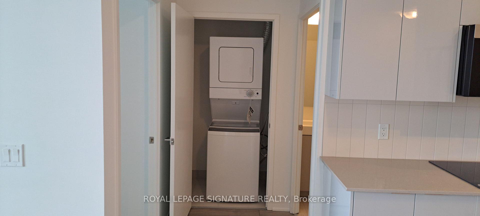 Photo 8 of Unit 626, 498 Caldari Road S, Vaughan, Concord — HOMEH