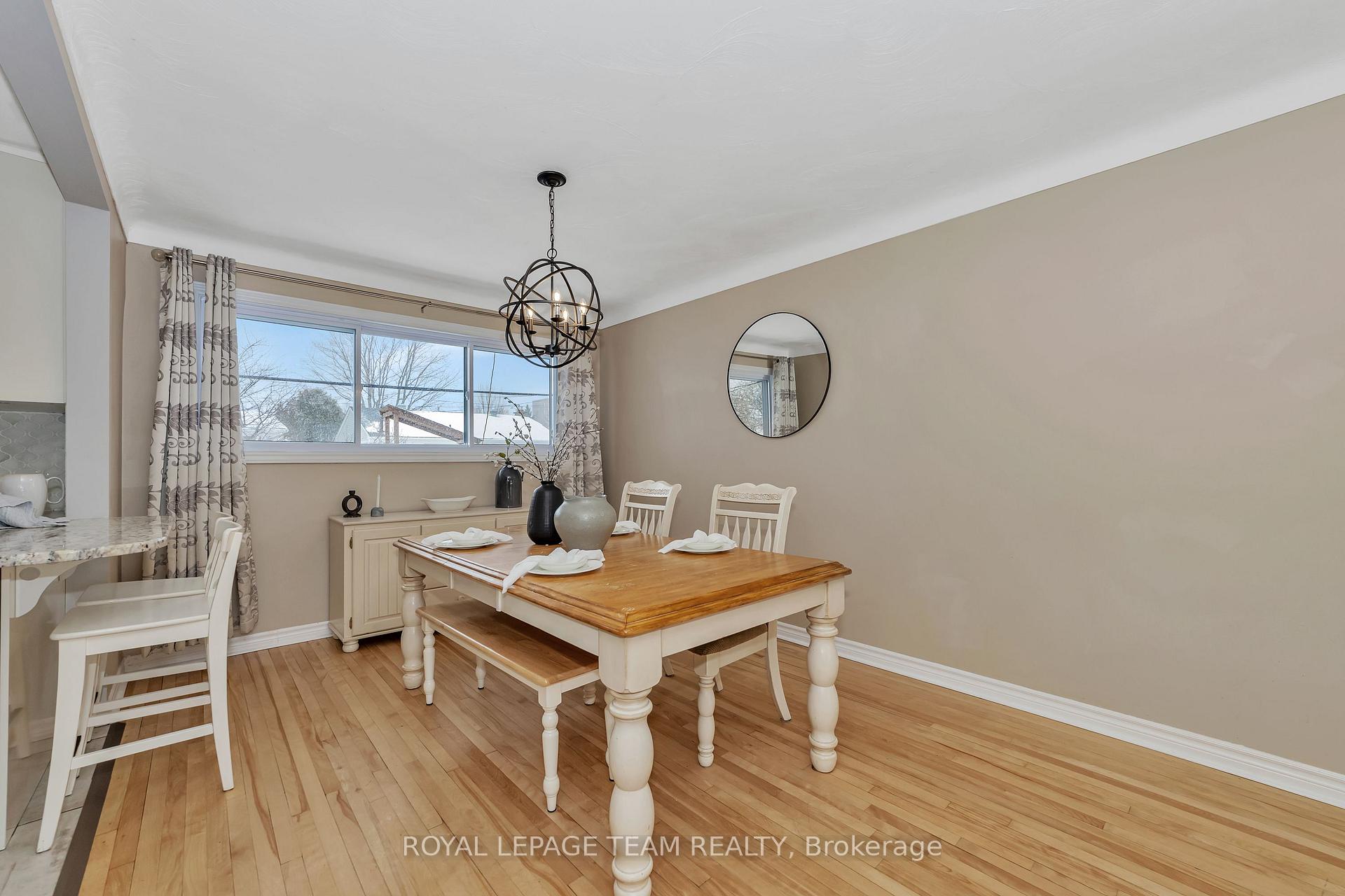 Photo 9 of 1746 Ainsley Drive, Ottawa, Bel Air Heights — HOMEH