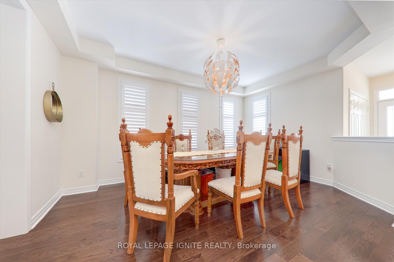 Photo 5 of 4 Schwalm Crescent, New Tecumseth, Tottenham — HOMEH