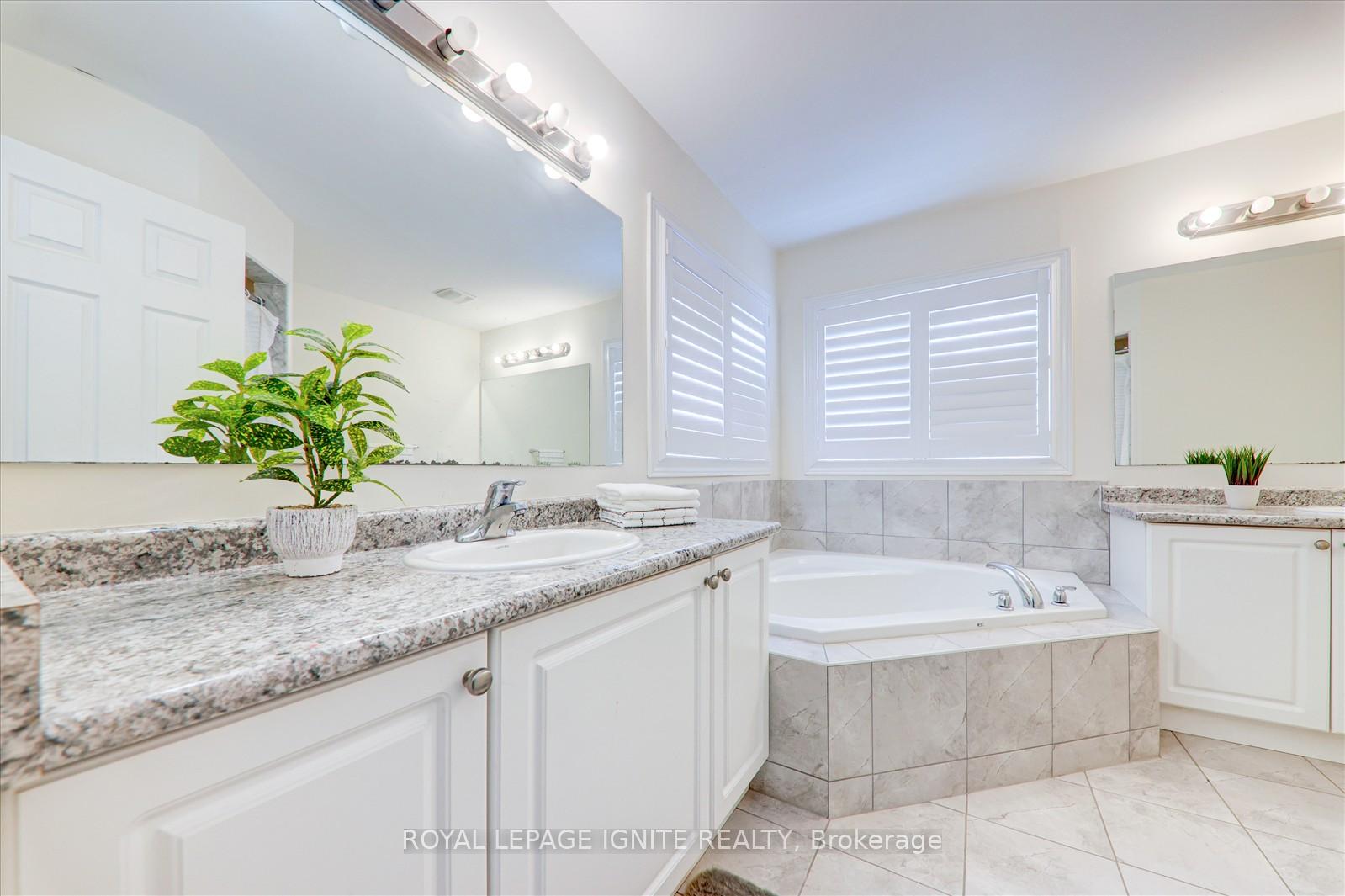 Photo 18 of 4 Schwalm Crescent, New Tecumseth, Tottenham — HOMEH