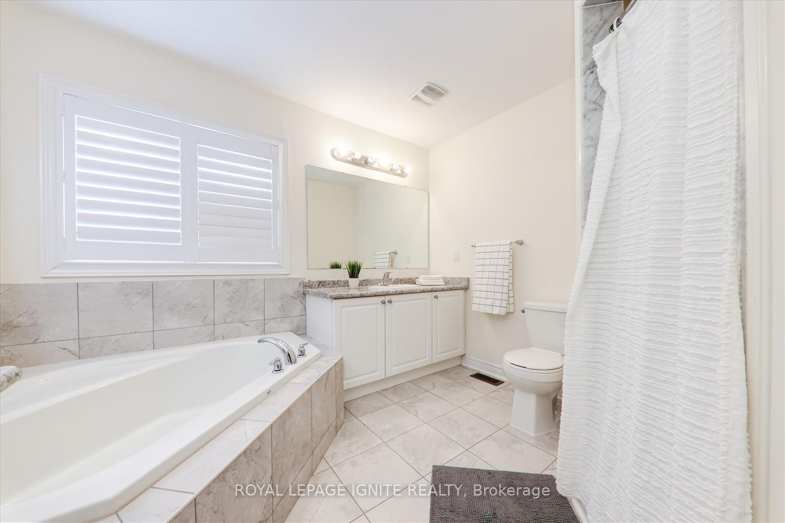 Photo 19 of 4 Schwalm Crescent, New Tecumseth, Tottenham — HOMEH