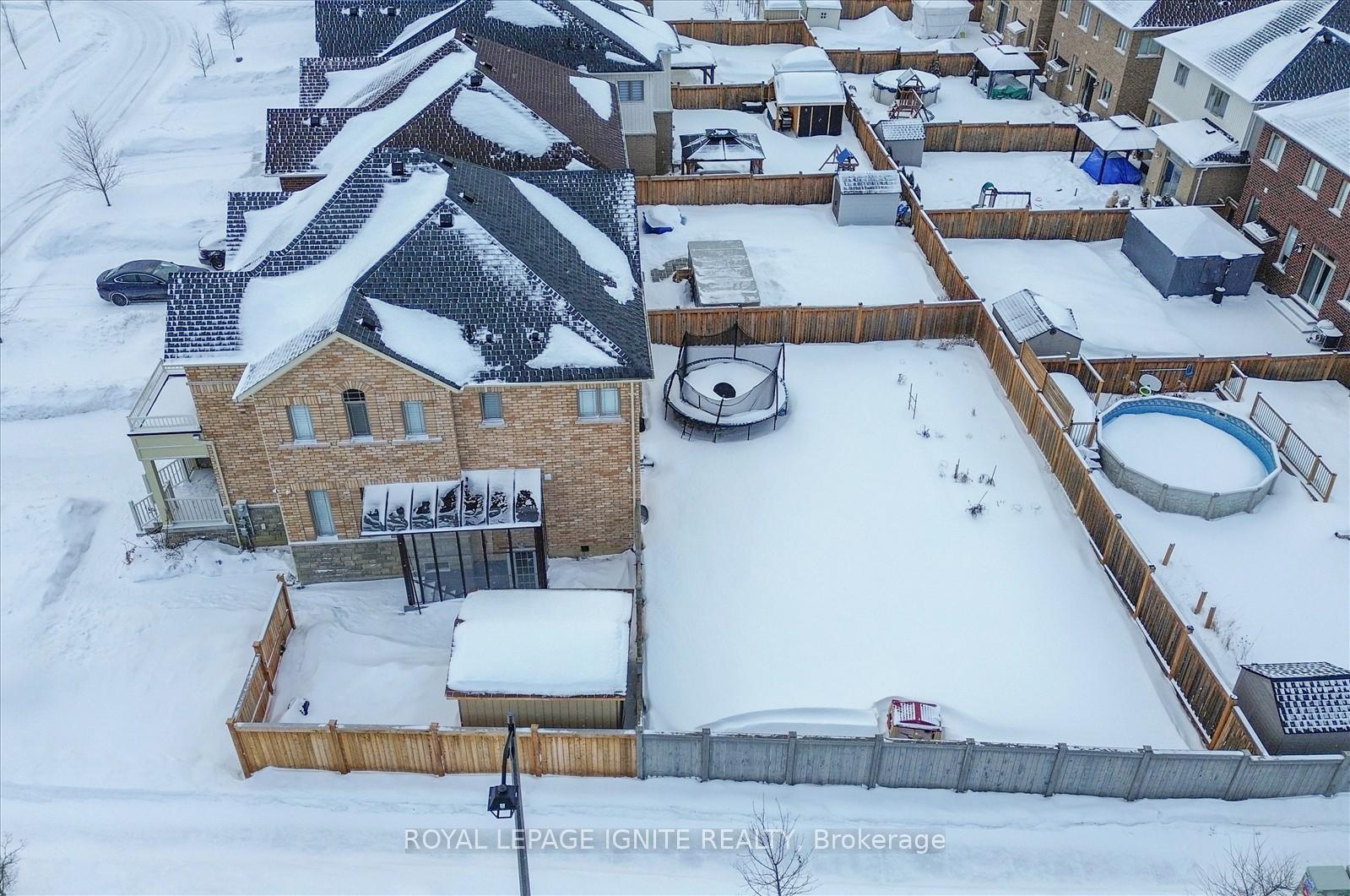 Photo 39 of 4 Schwalm Crescent, New Tecumseth, Tottenham — HOMEH