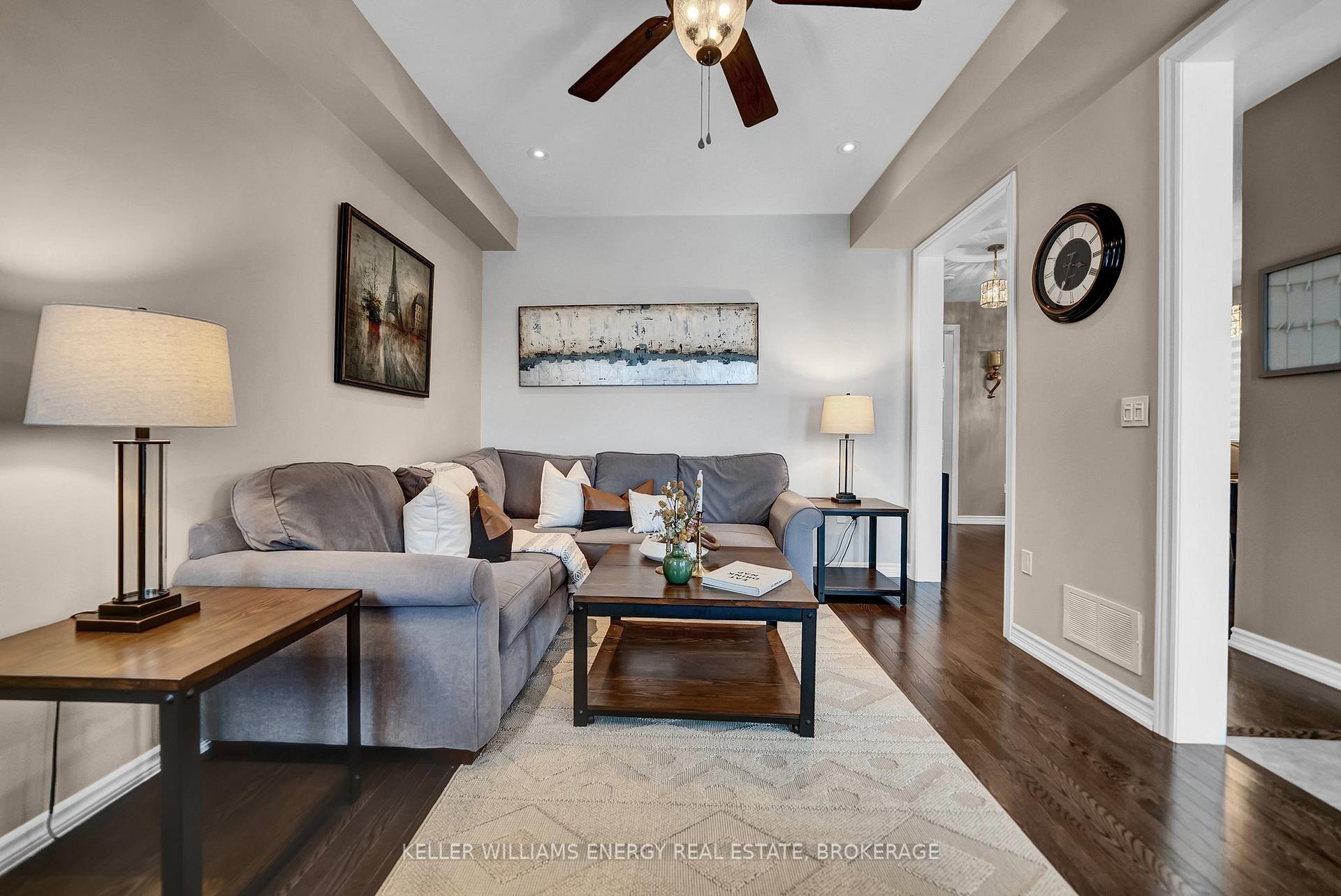 Photo 4 of 35 Noden Crescent, Clarington, Newcastle — HOMEH