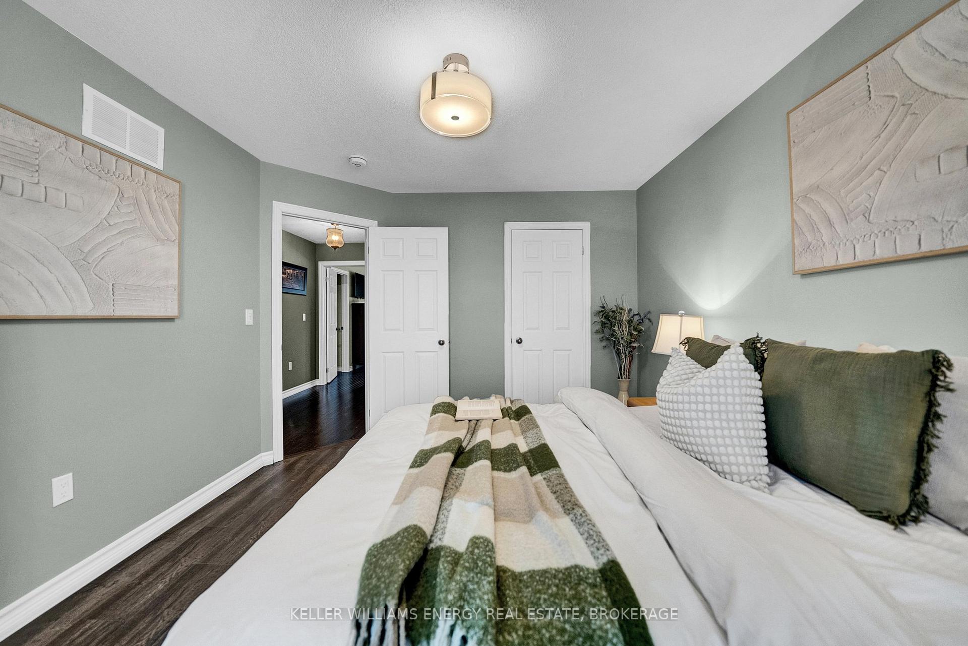 Photo 15 of 35 Noden Crescent, Clarington, Newcastle — HOMEH