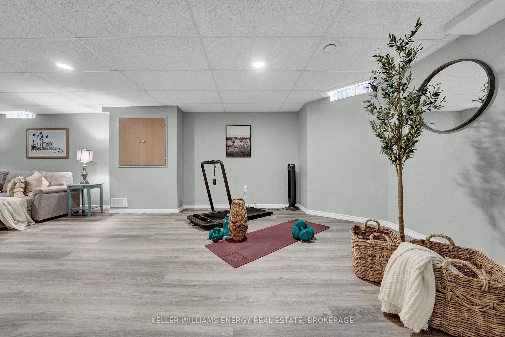 Photo 19 of 35 Noden Crescent, Clarington, Newcastle — HOMEH