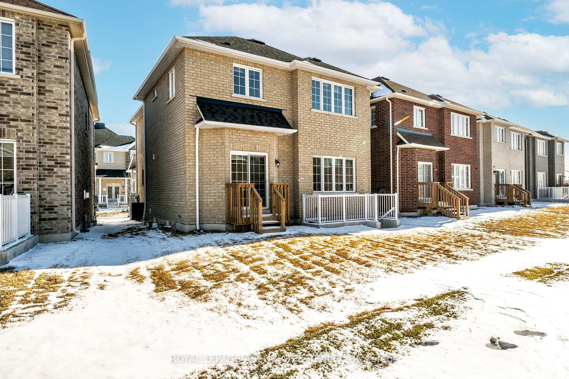 Photo 7 of 6 Creedon Crescent, Ajax, Northwest Ajax — HOMEH