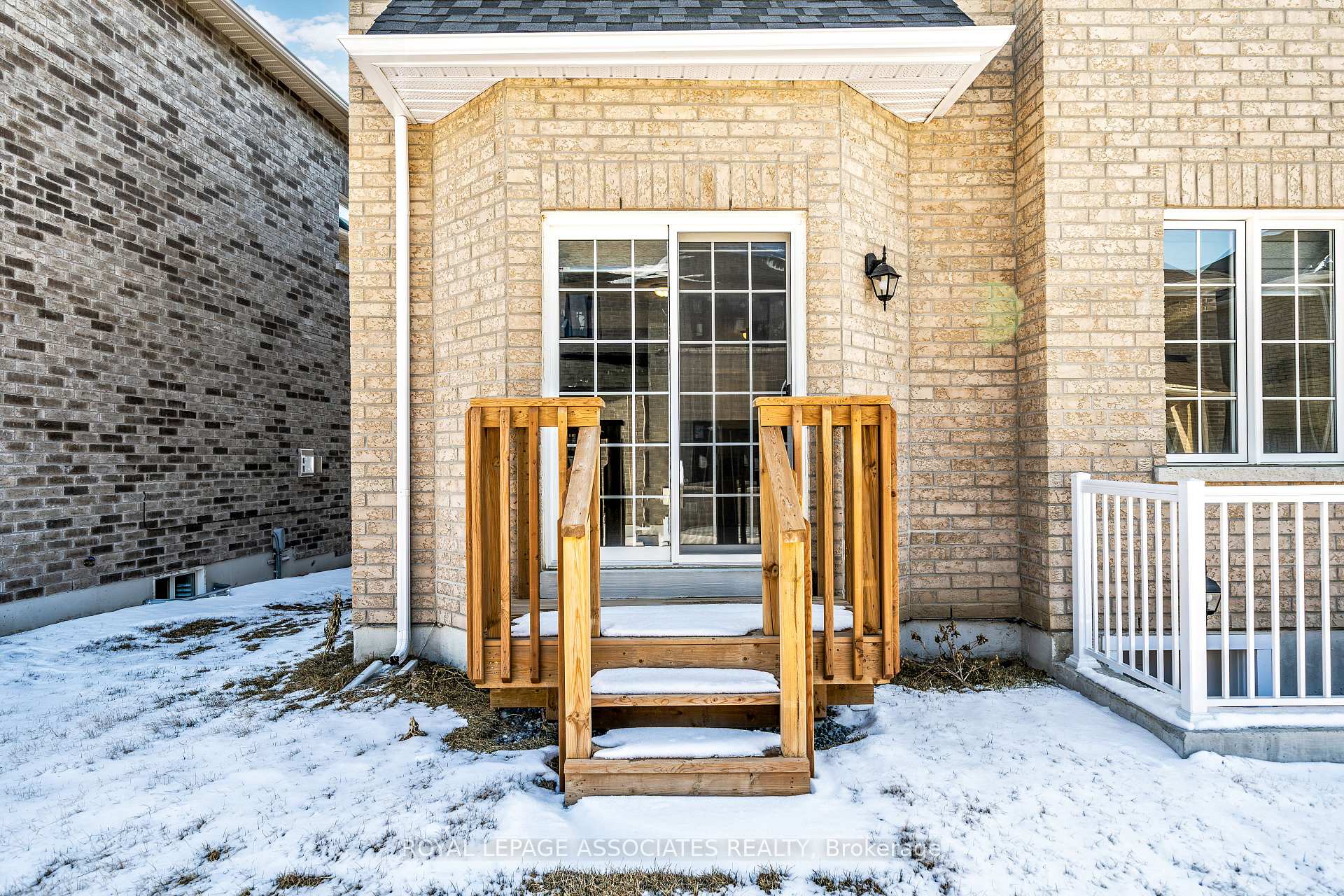 Photo 8 of 6 Creedon Crescent, Ajax, Northwest Ajax — HOMEH
