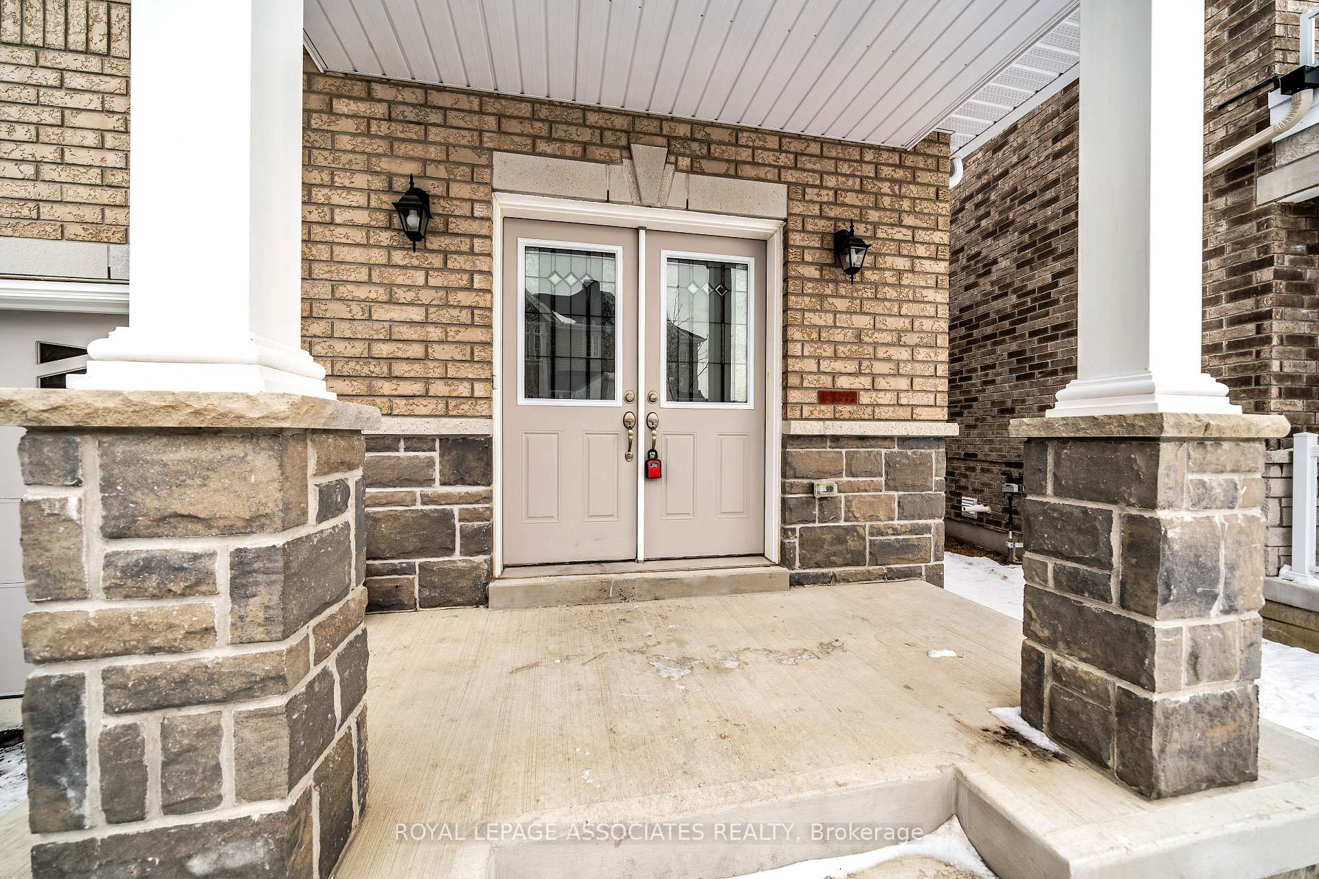 Photo 11 of 6 Creedon Crescent, Ajax, Northwest Ajax — HOMEH