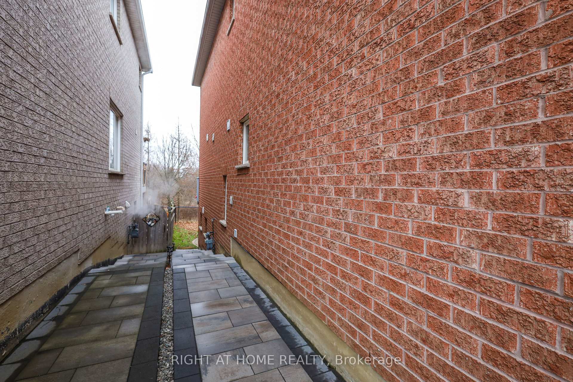 Photo 2 of Unit BSMT, 491 Melville Avenue, Vaughan, Maple — HOMEH