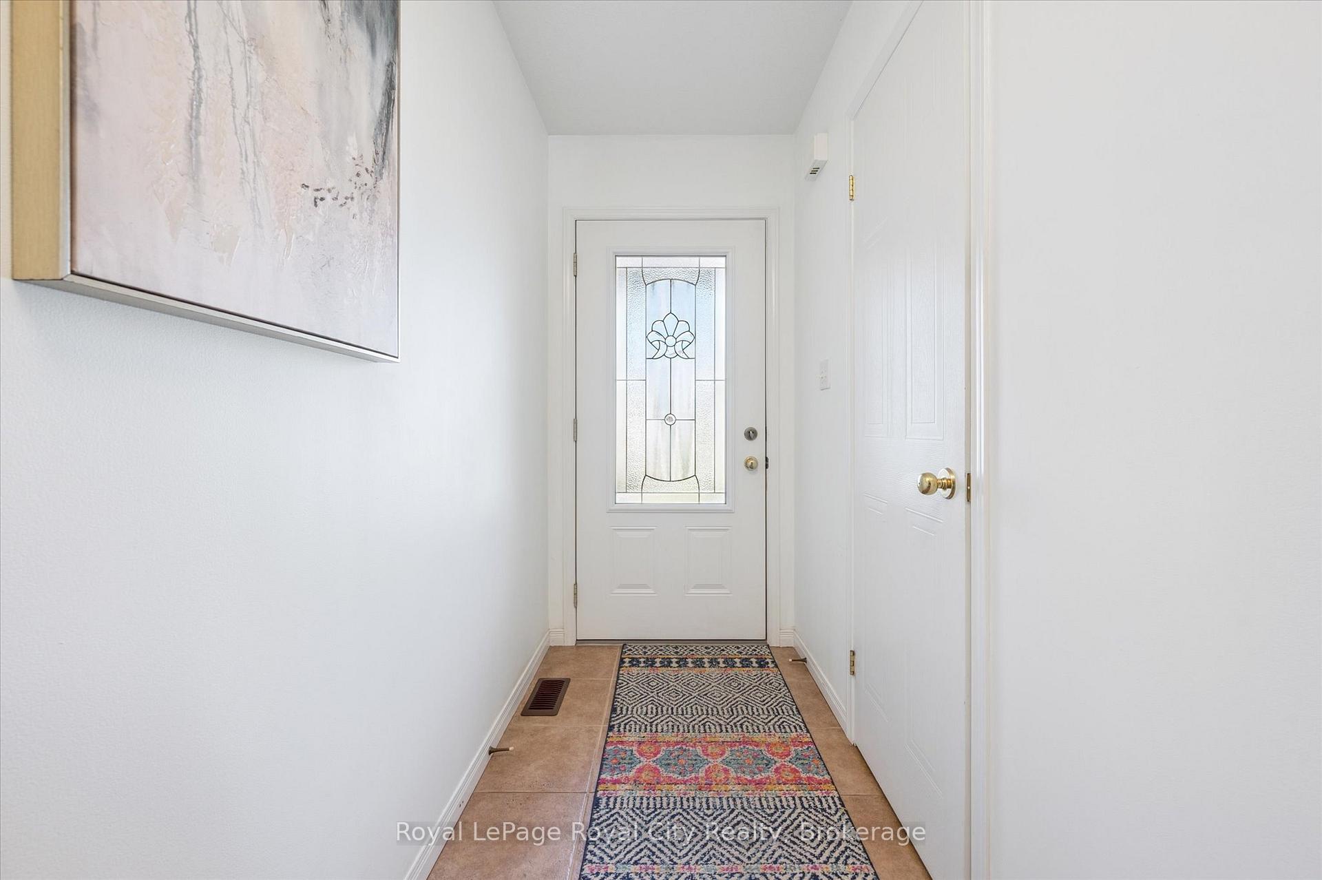 Photo 4 of 26 Hasler Crescent, Guelph, Pineridge/Westminster Woods — HOMEH