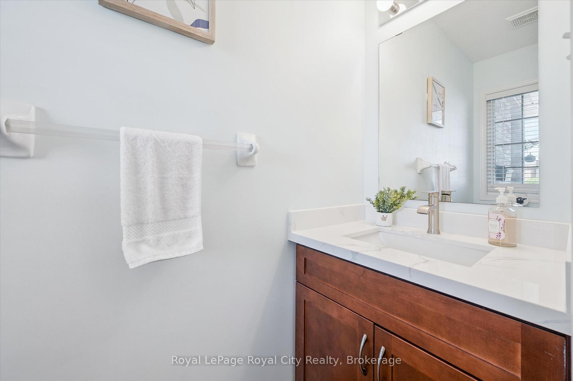 Photo 6 of 26 Hasler Crescent, Guelph, Pineridge/Westminster Woods — HOMEH