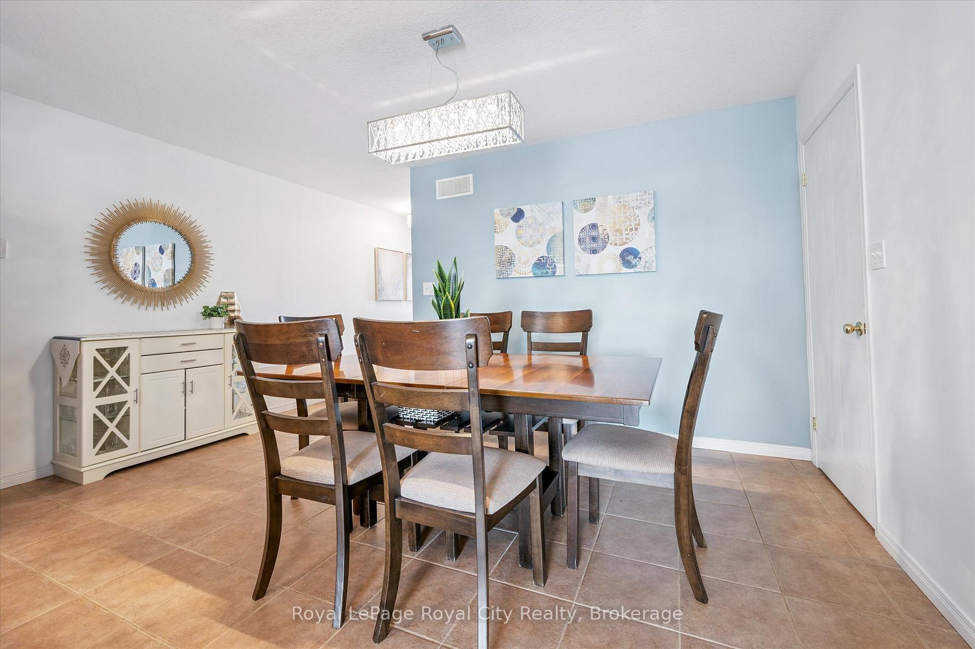 Photo 9 of 26 Hasler Crescent, Guelph, Pineridge/Westminster Woods — HOMEH