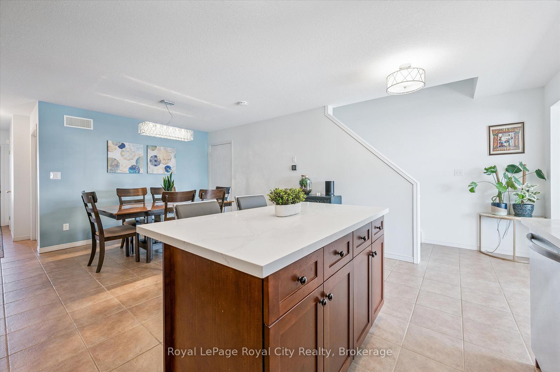 Photo 13 of 26 Hasler Crescent, Guelph, Pineridge/Westminster Woods — HOMEH