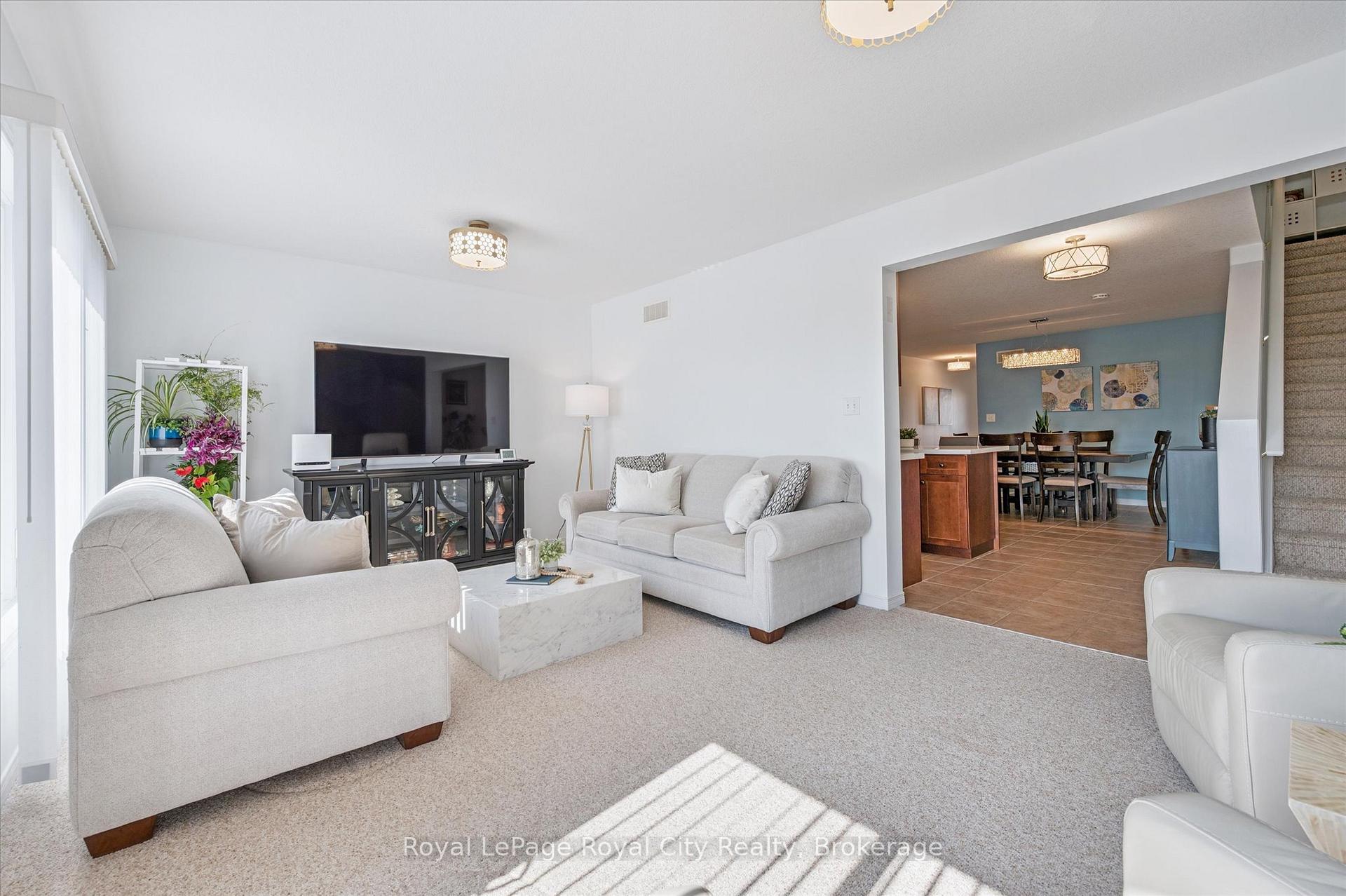 Photo 15 of 26 Hasler Crescent, Guelph, Pineridge/Westminster Woods — HOMEH