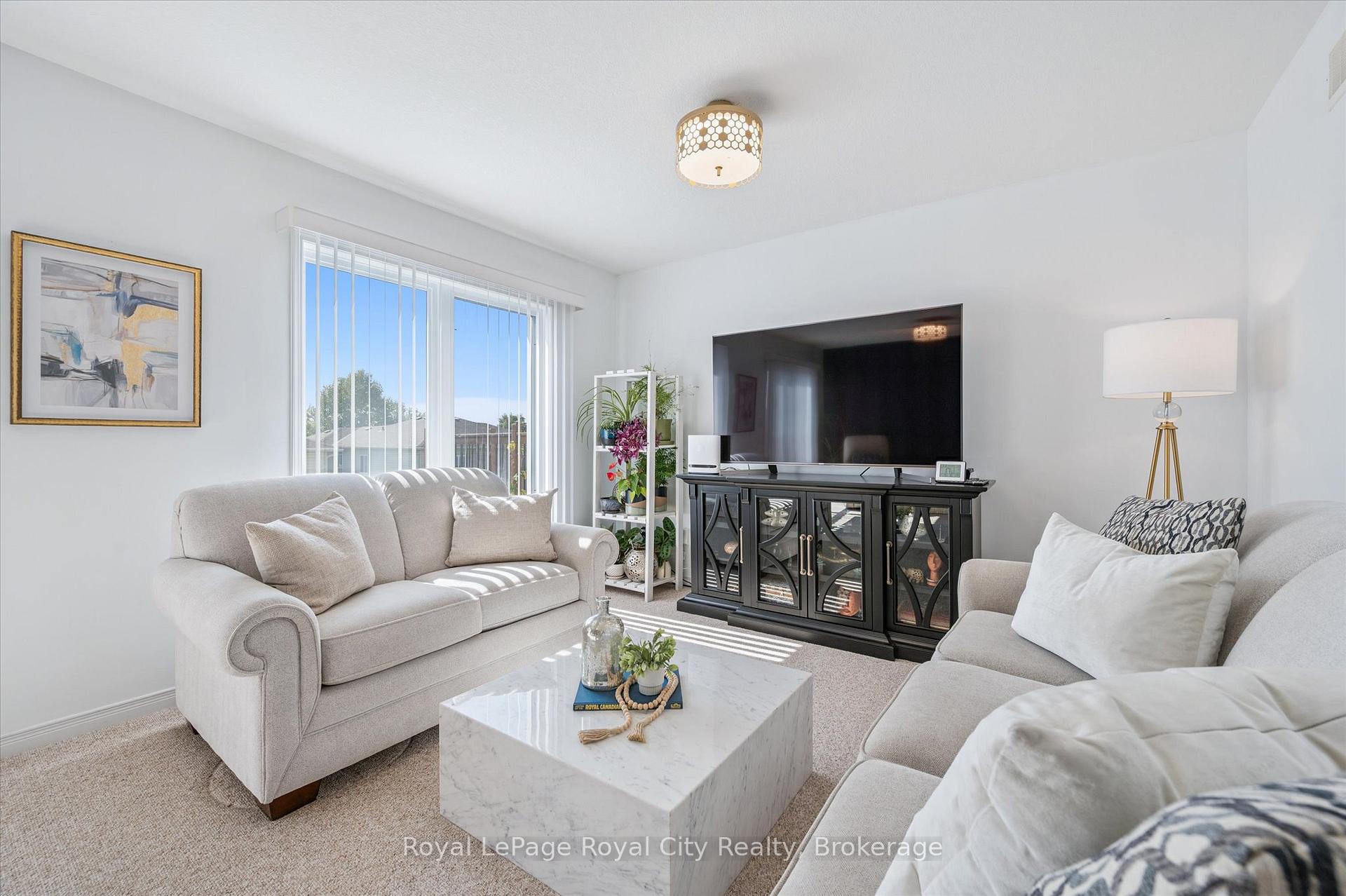 Photo 16 of 26 Hasler Crescent, Guelph, Pineridge/Westminster Woods — HOMEH