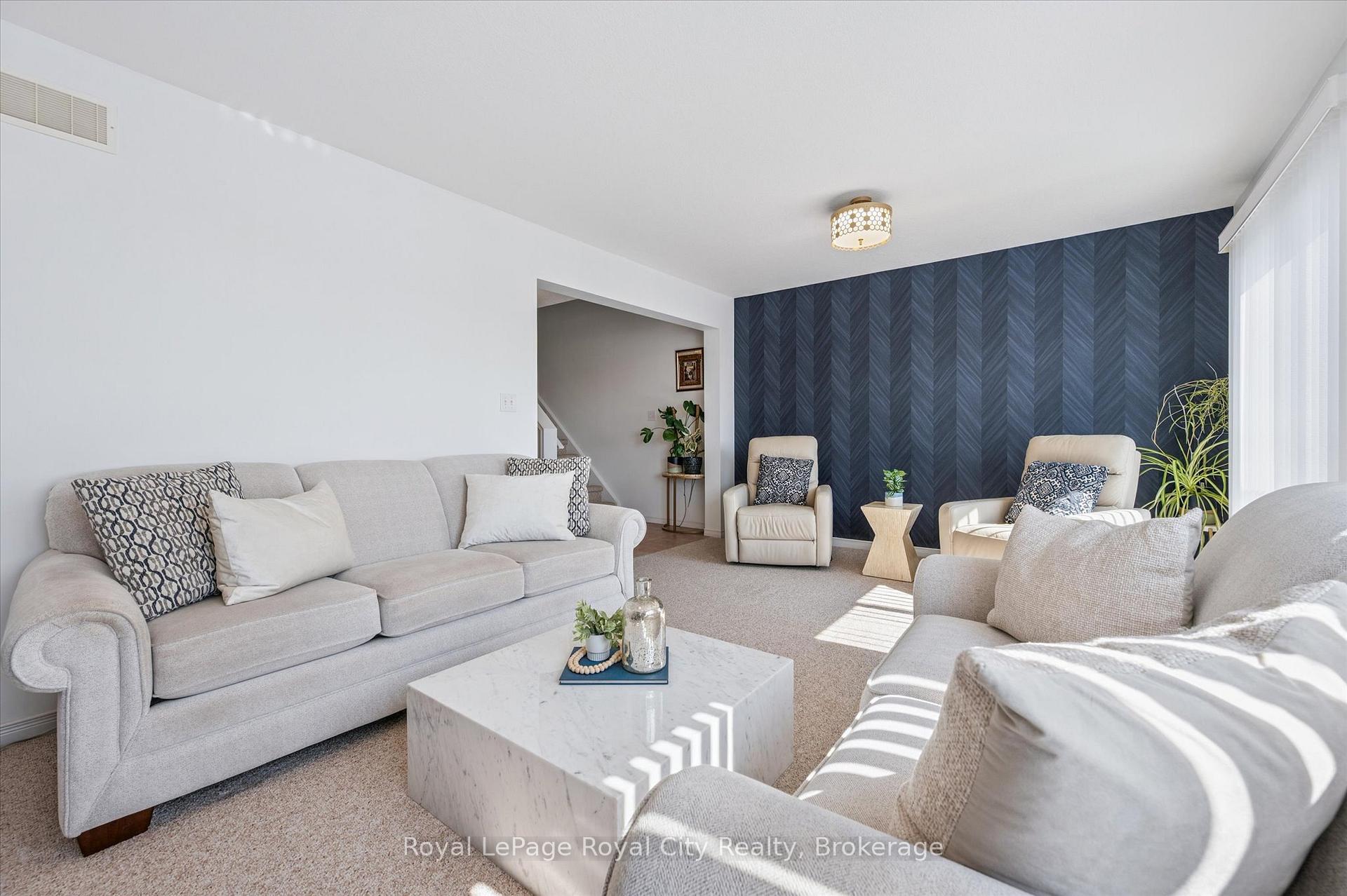 Photo 18 of 26 Hasler Crescent, Guelph, Pineridge/Westminster Woods — HOMEH
