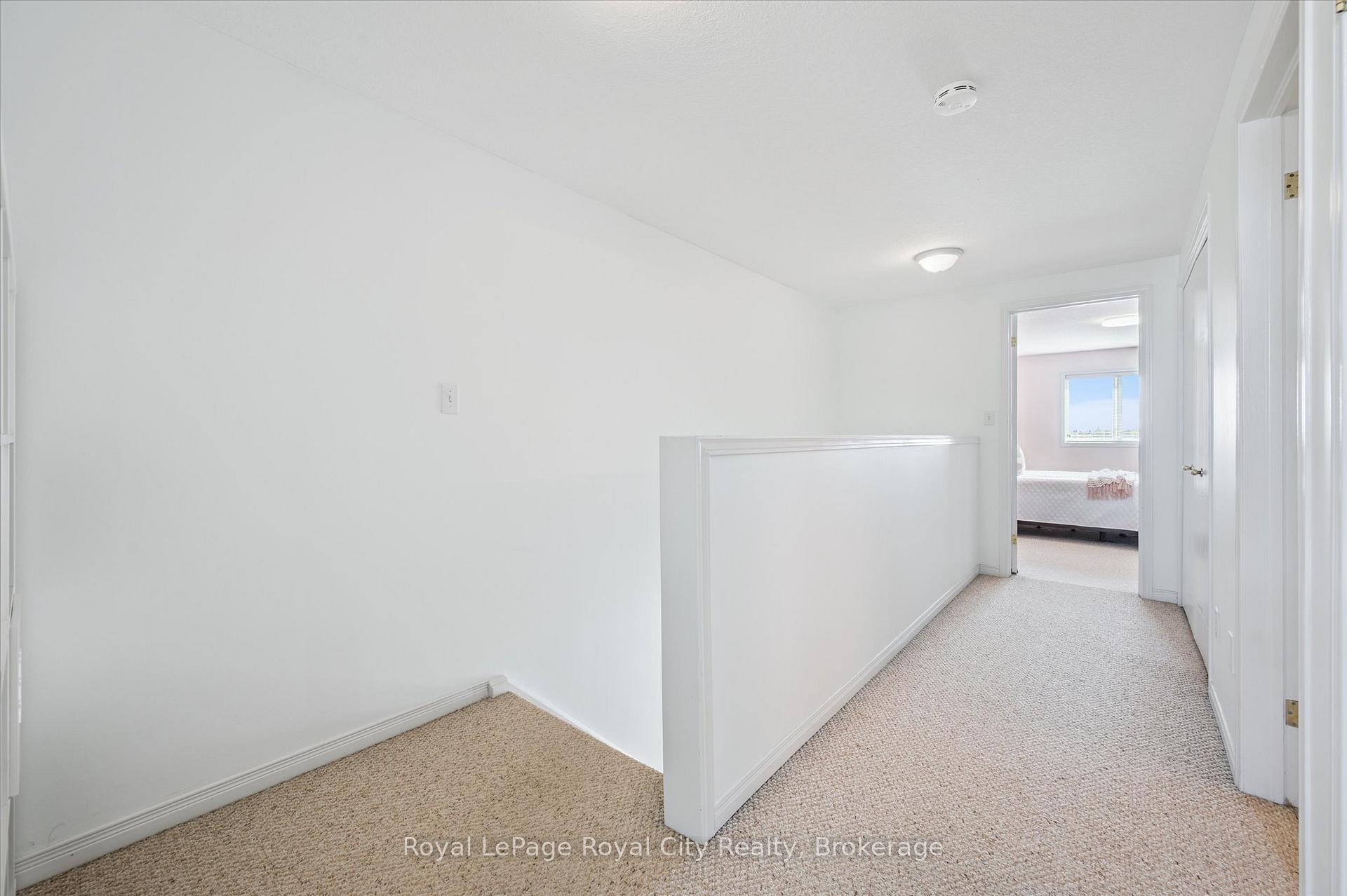 Photo 21 of 26 Hasler Crescent, Guelph, Pineridge/Westminster Woods — HOMEH
