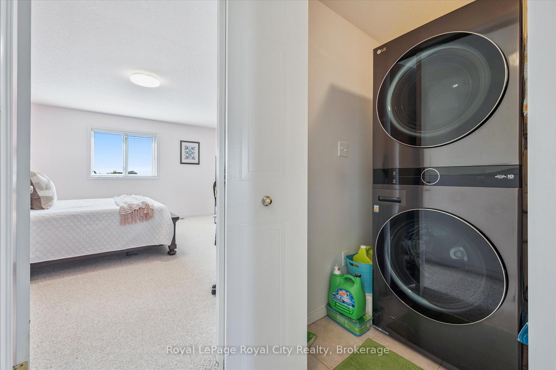 Photo 28 of 26 Hasler Crescent, Guelph, Pineridge/Westminster Woods — HOMEH
