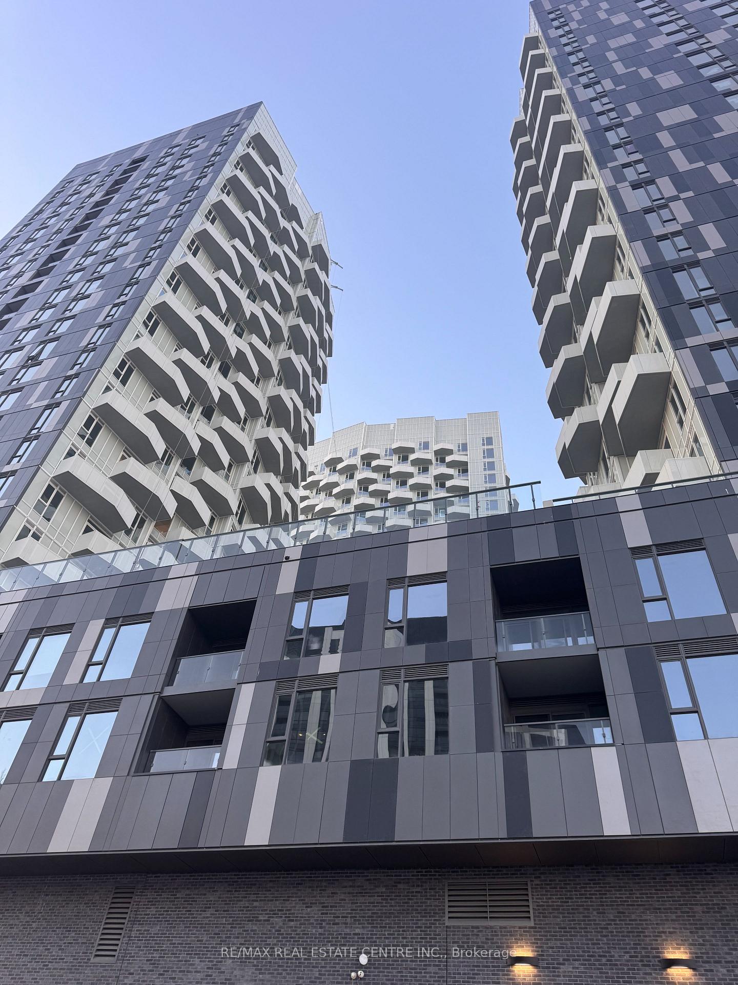 Front of Unit 925, 498 Caldari Road