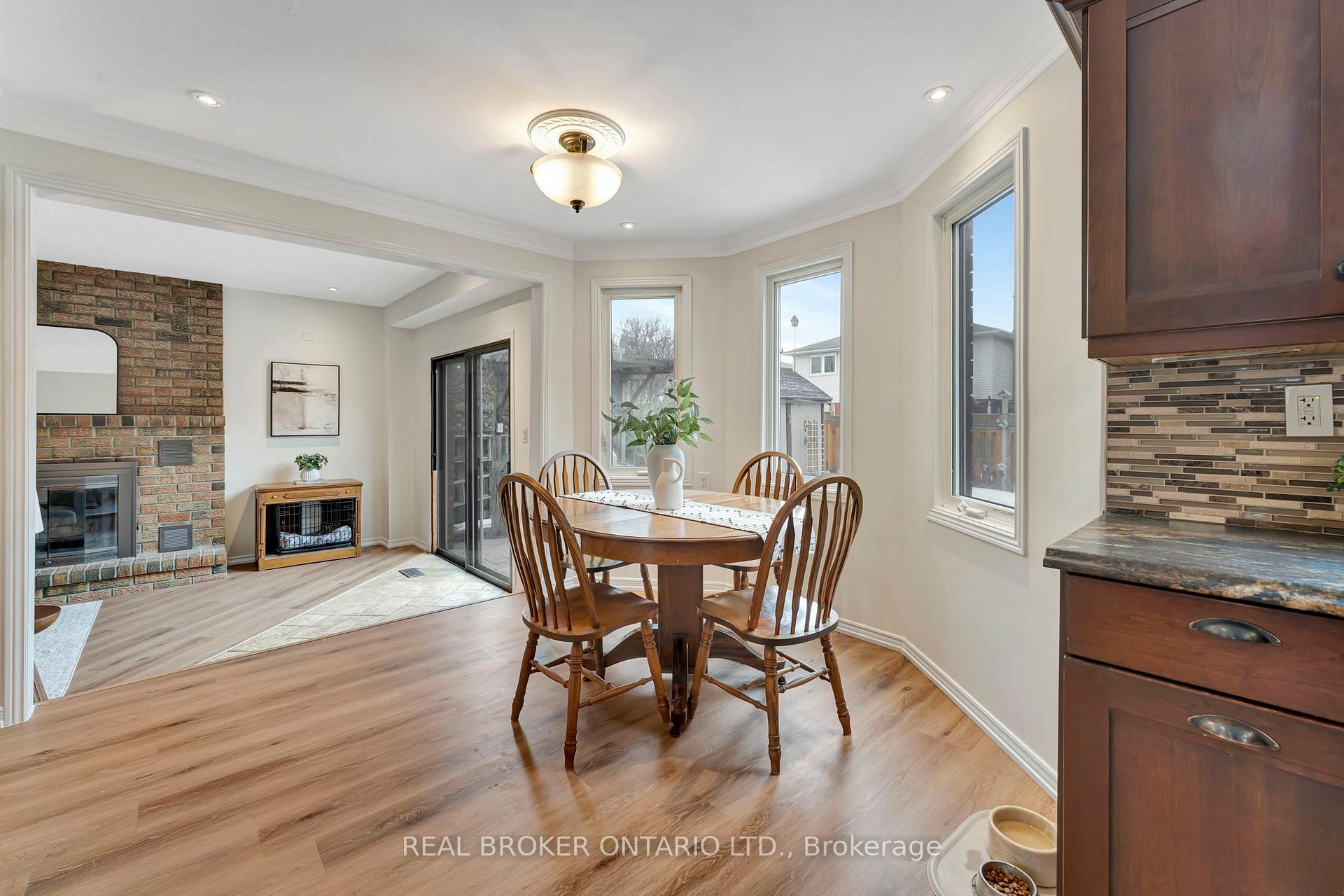 Photo 10 of 35 Josephine Drive, Hamilton, Barnstown — HOMEH