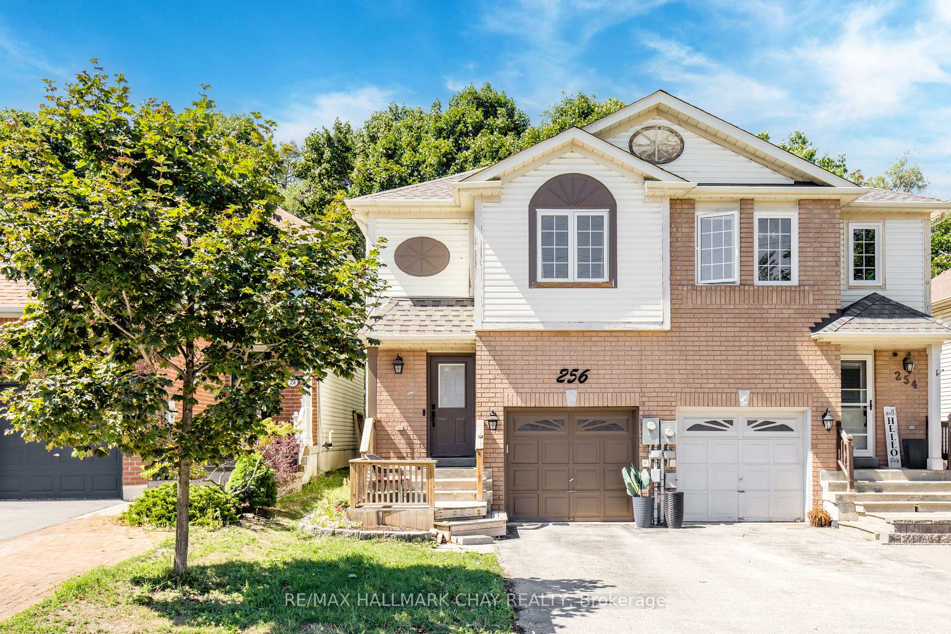 Front of 256 Ferndale Drive S