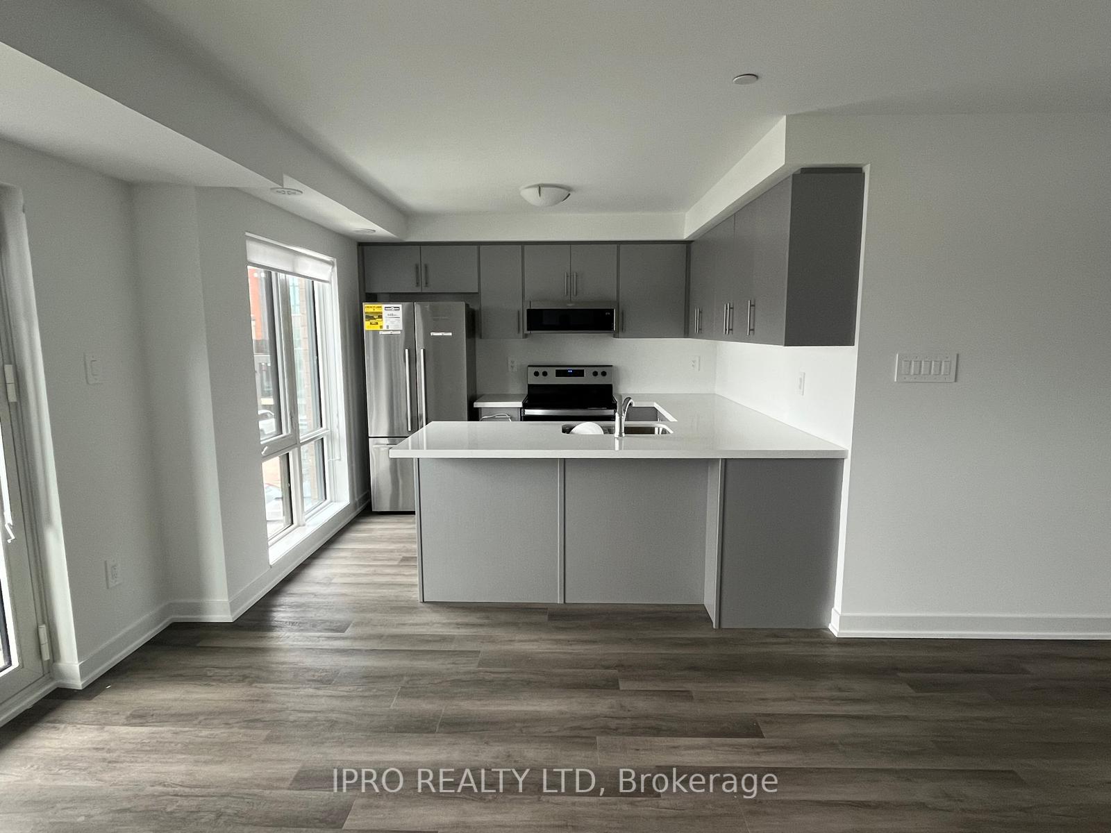 Photo 5 of Unit 3, 25 Romilly Avenue, Brampton, Northwest Brampton — HOMEH