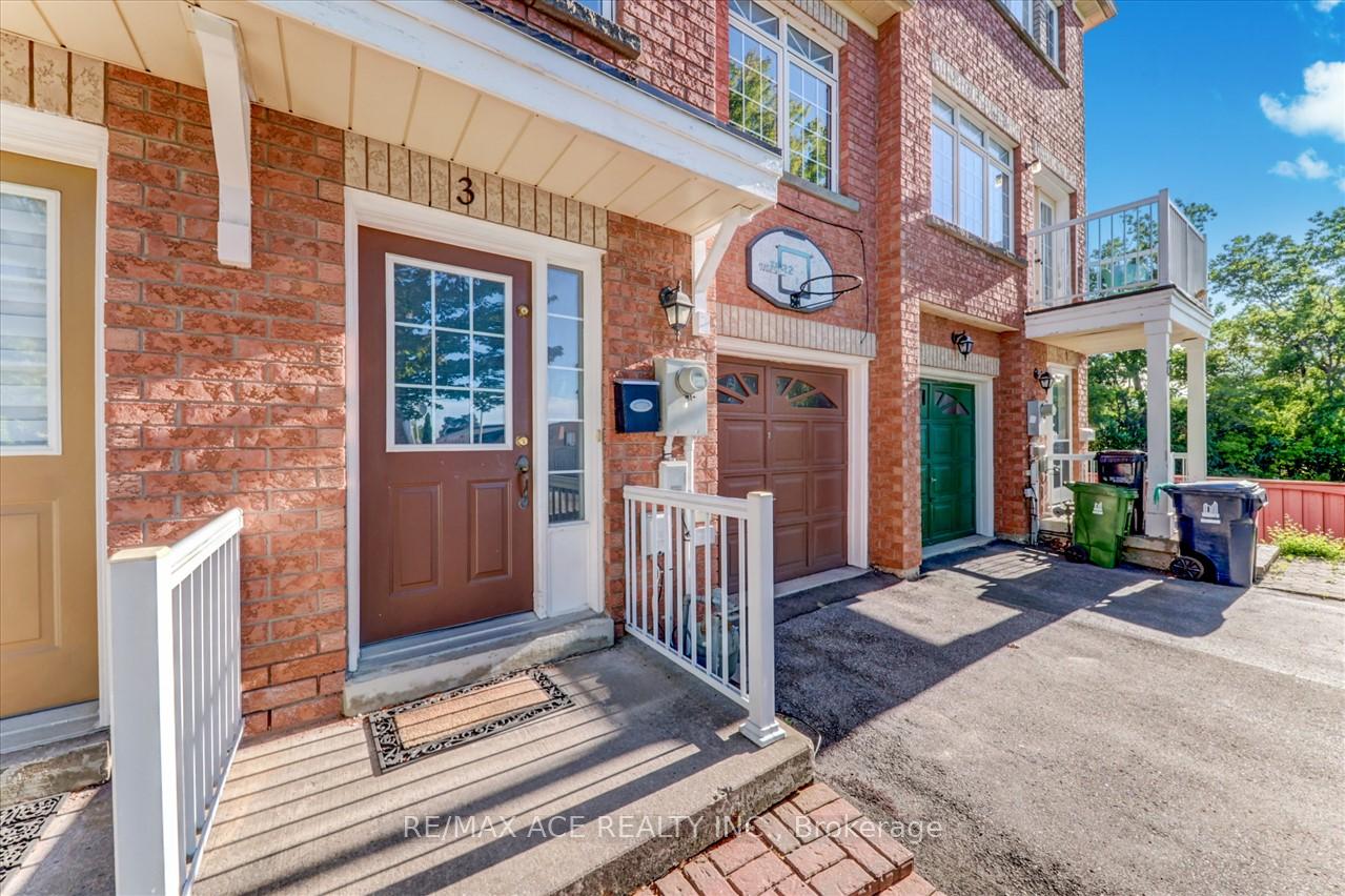 Photo 4 of Unit Main, 3 Blair Street, Toronto, O'Connor-Parkview — HOMEH