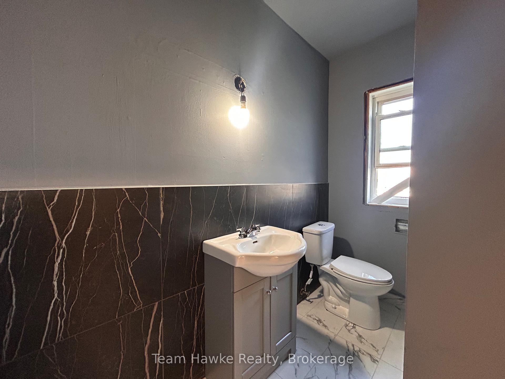 Photo 8 of Unit B2, 288 King Street, Midland — HOMEH