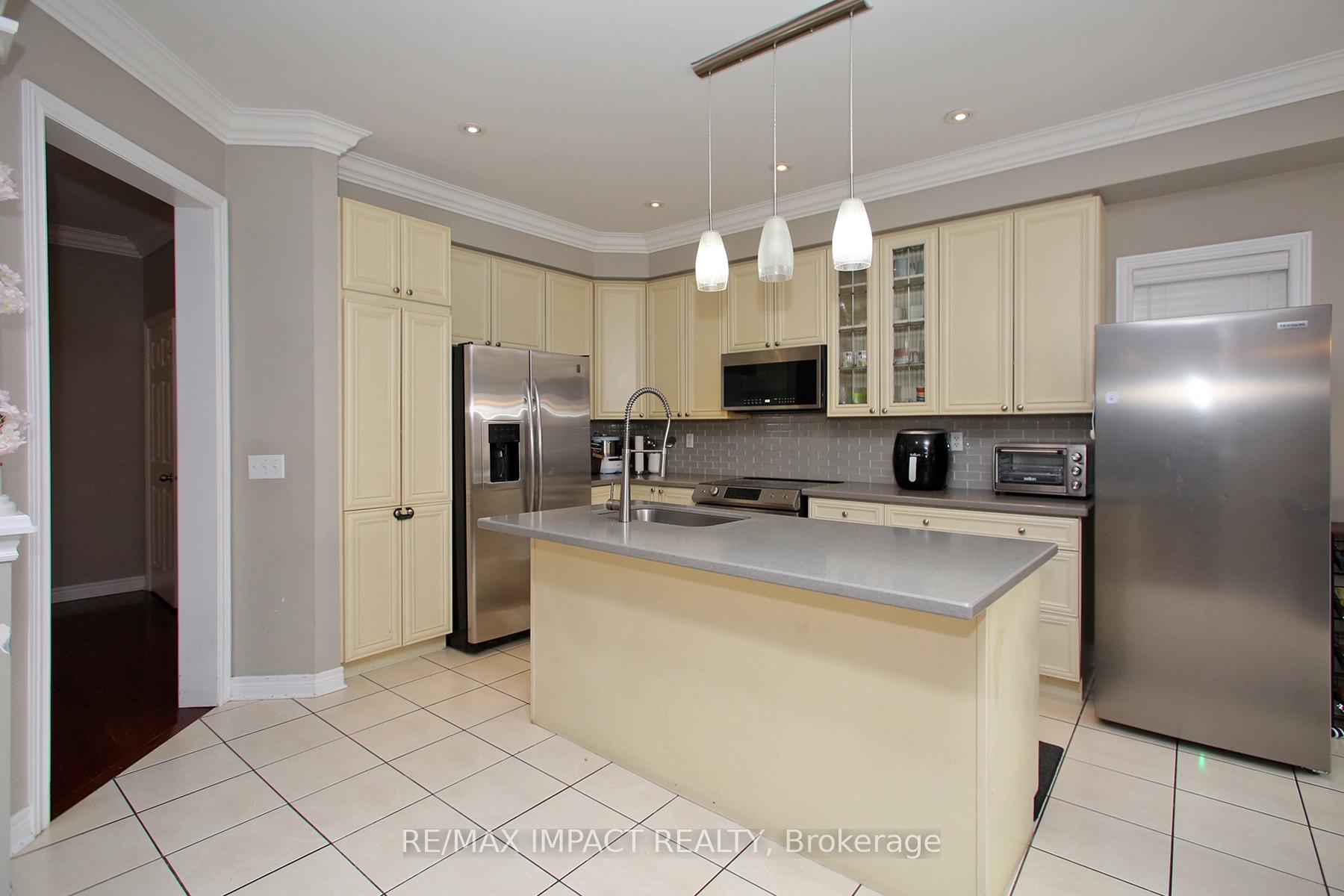 Photo 7 of 79 Frank Wheeler Avenue, Clarington, Courtice — HOMEH