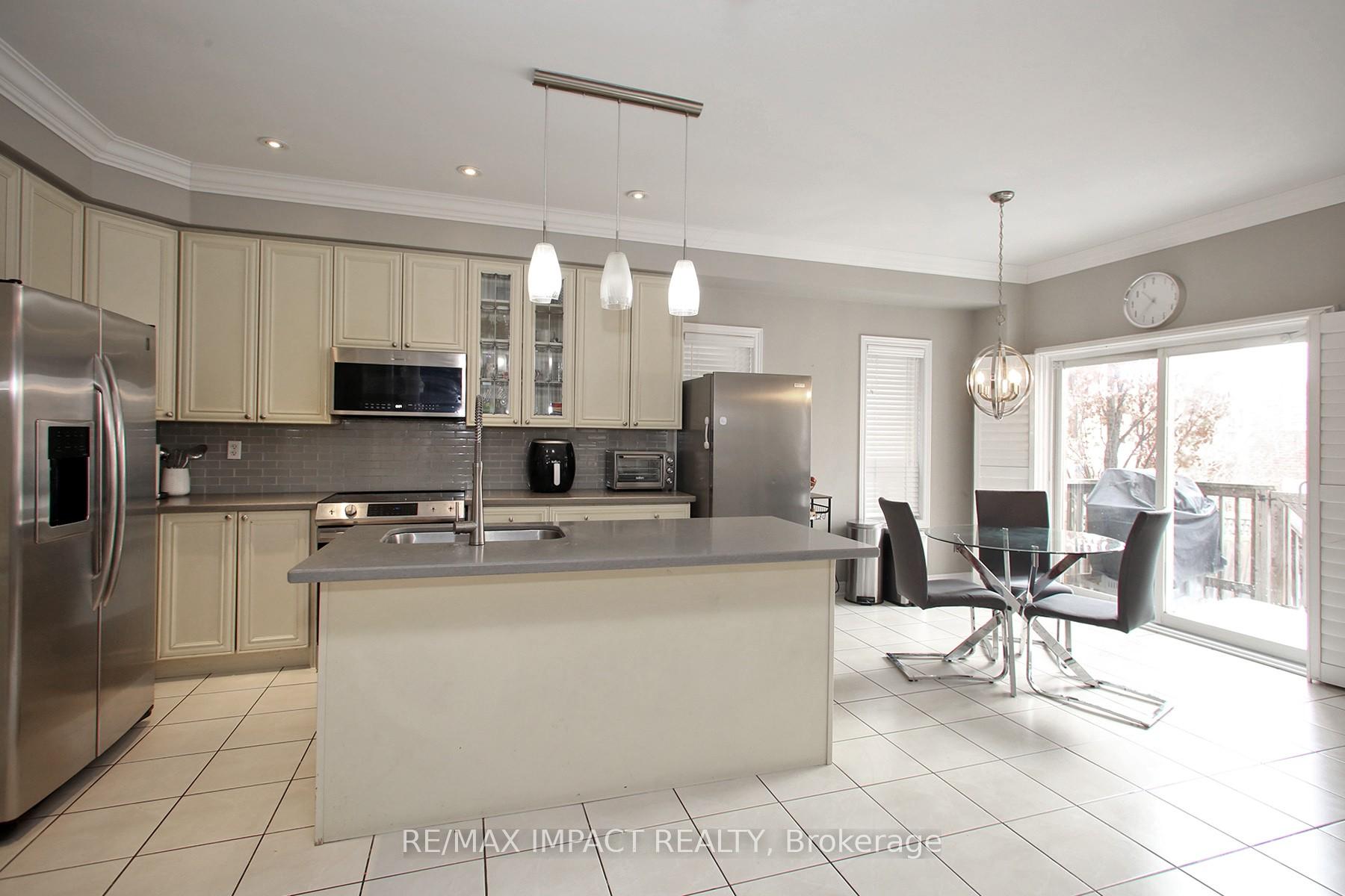 Photo 8 of 79 Frank Wheeler Avenue, Clarington, Courtice — HOMEH