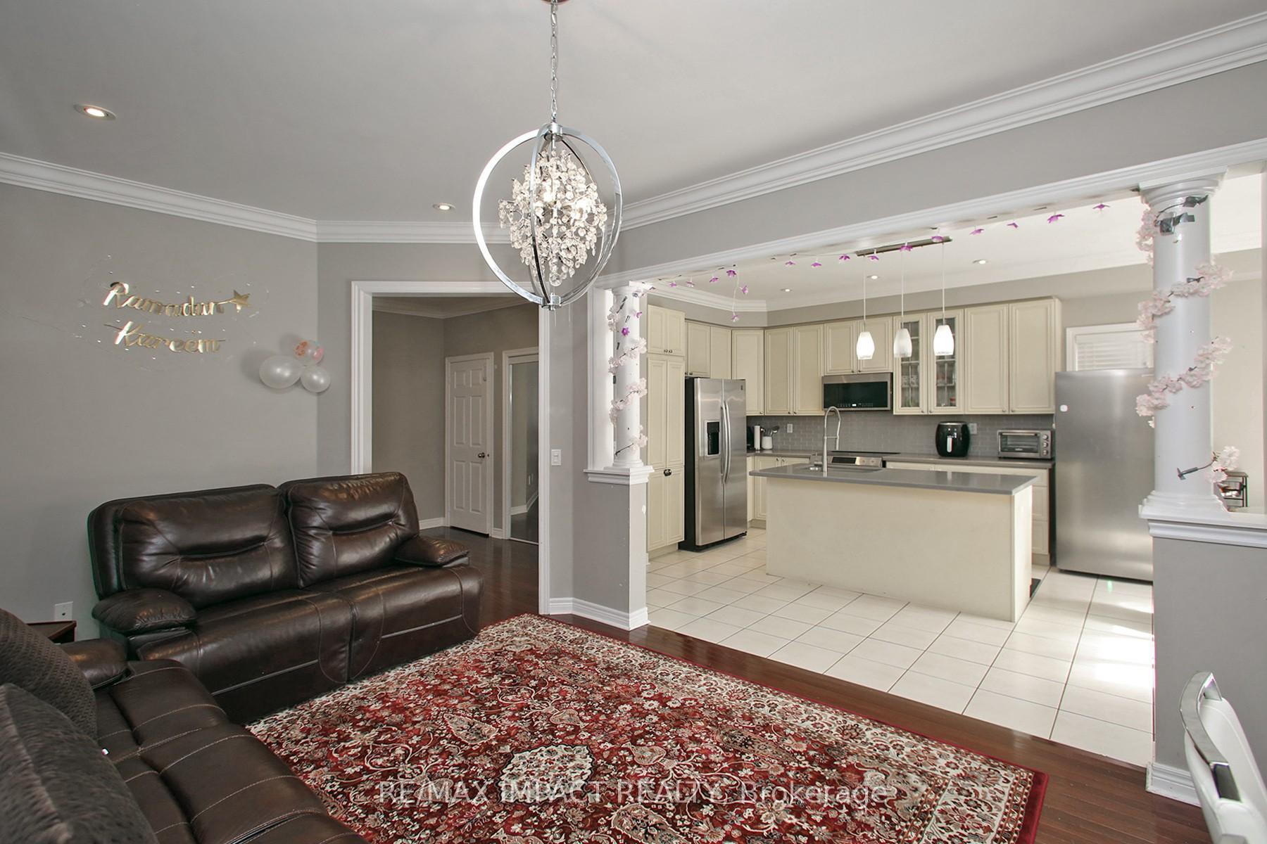 Photo 10 of 79 Frank Wheeler Avenue, Clarington, Courtice — HOMEH