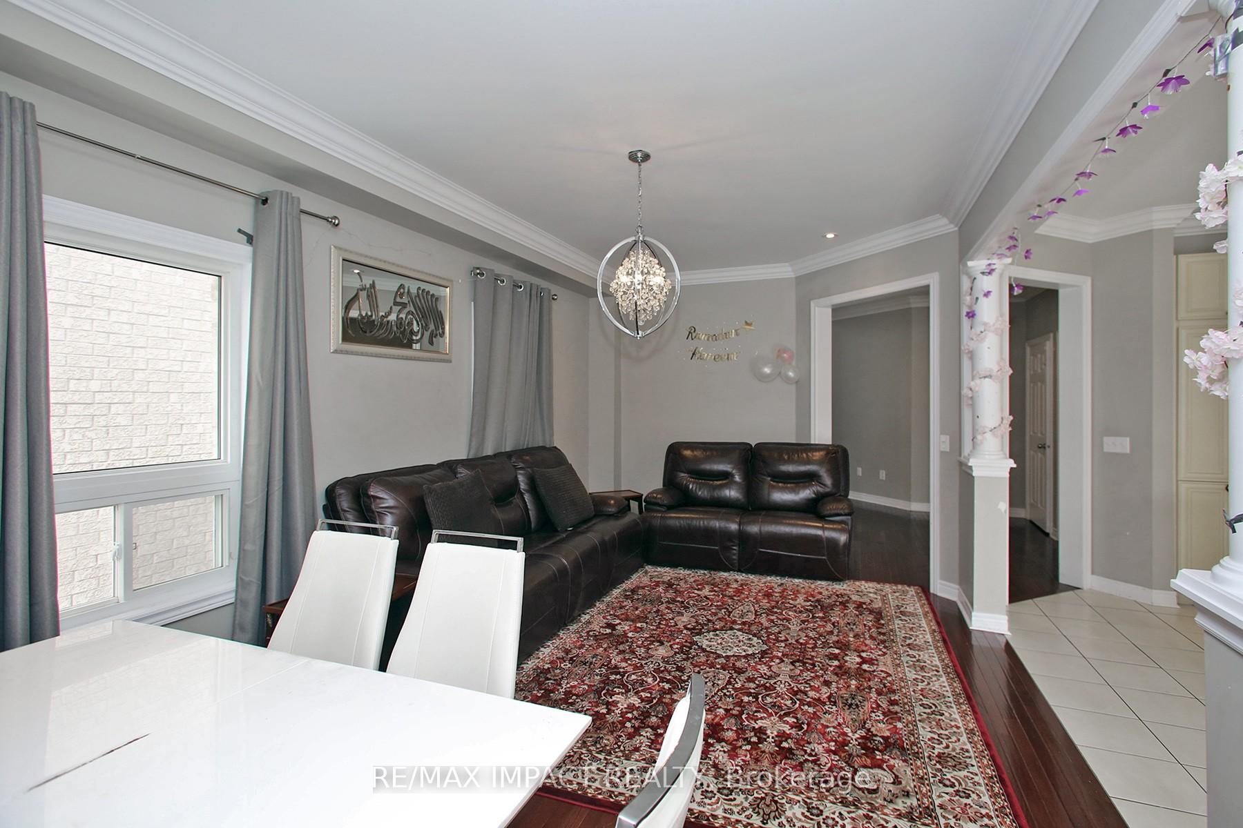 Photo 14 of 79 Frank Wheeler Avenue, Clarington, Courtice — HOMEH