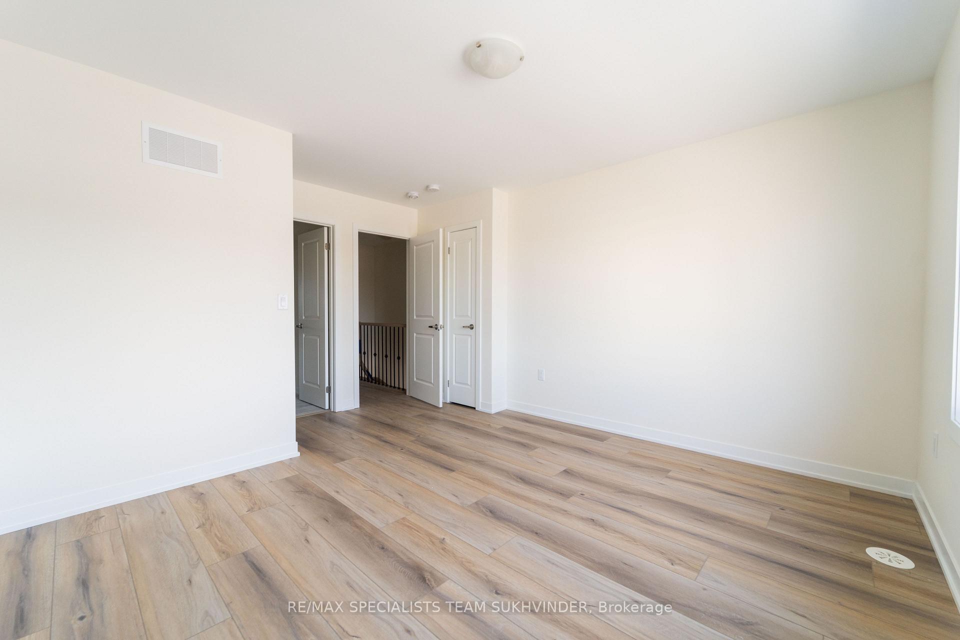 Photo 13 of Unit 808, 1695 Dersan Street, Pickering, Duffin Heights — HOMEH