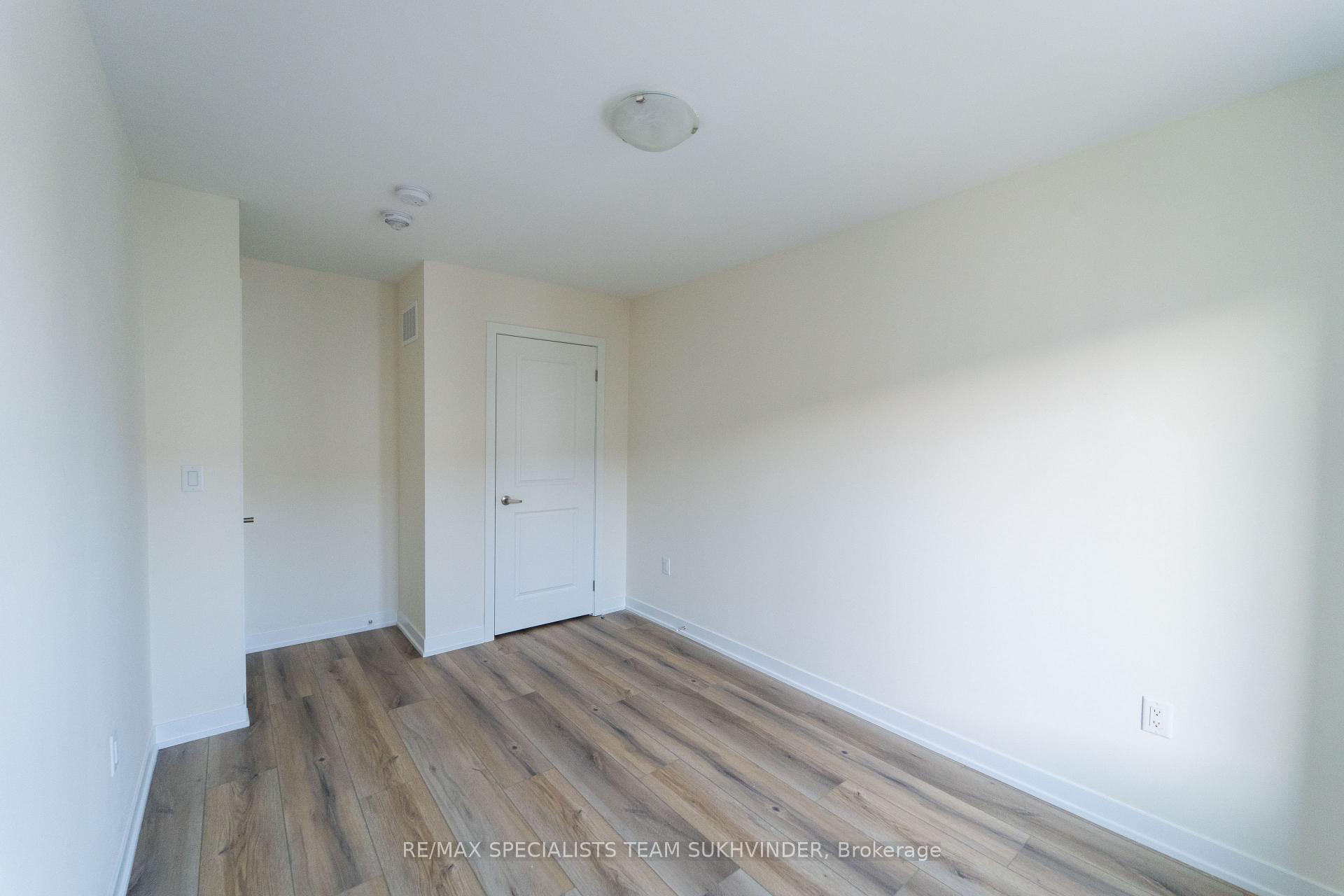 Photo 17 of Unit 808, 1695 Dersan Street, Pickering, Duffin Heights — HOMEH