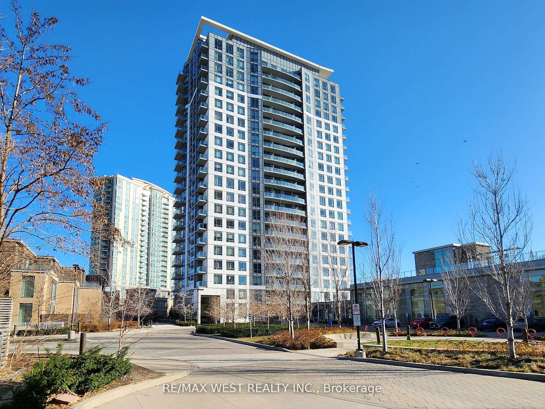 Front of Unit 512, 195 Bonis Avenue