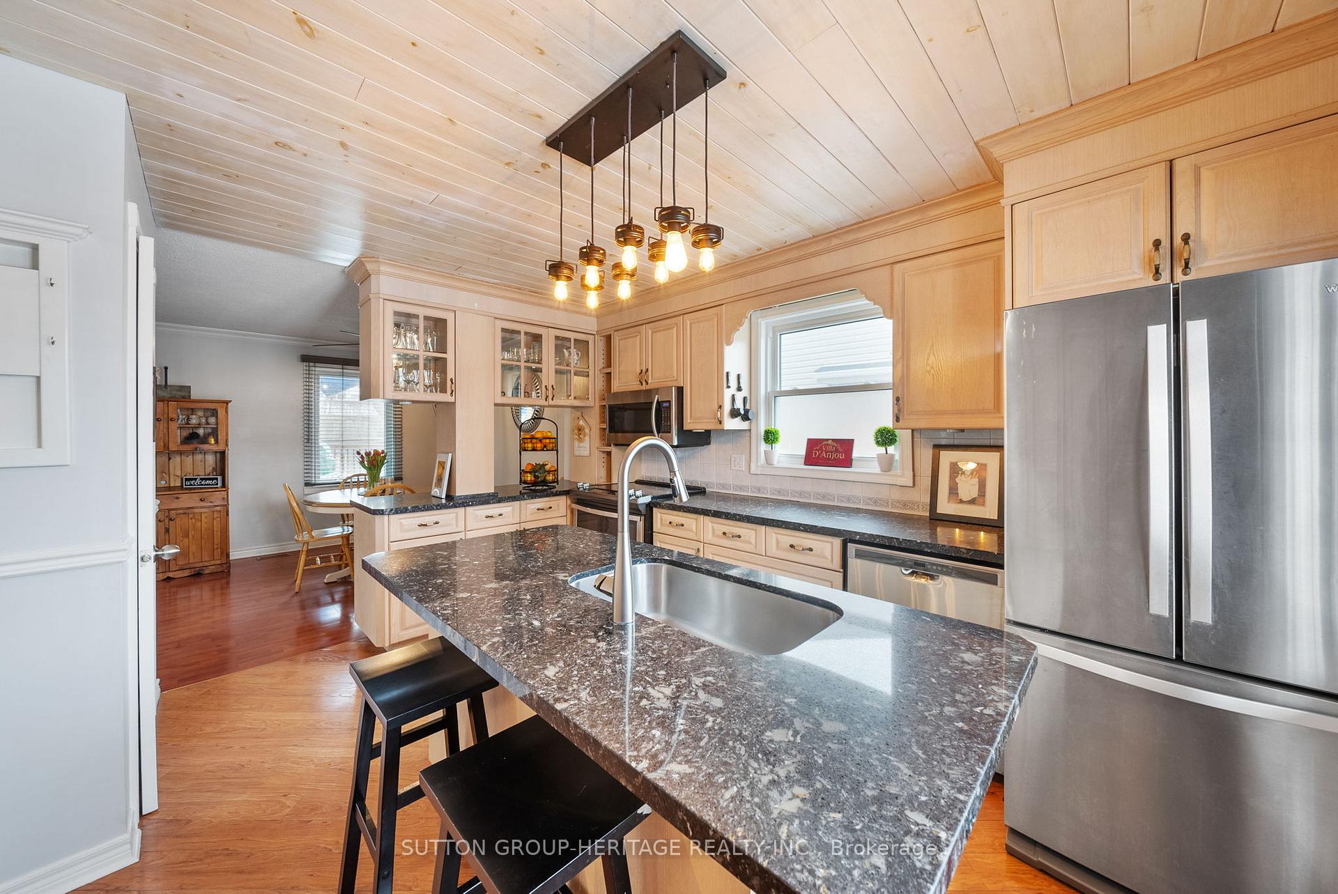 Photo 13 of 1226 Trowbridge Drive, Oshawa, Centennial — HOMEH