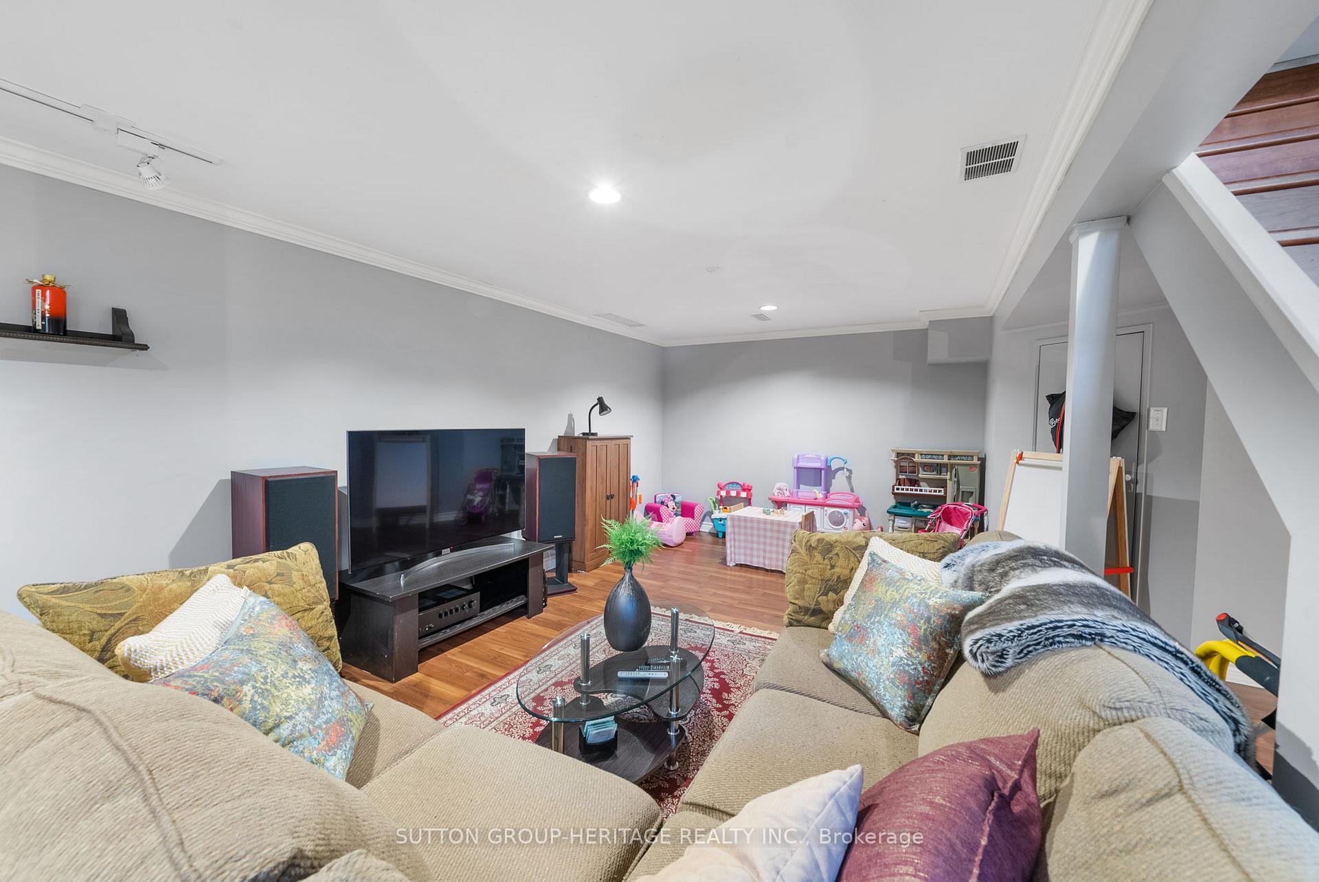 Photo 33 of 1226 Trowbridge Drive, Oshawa, Centennial — HOMEH