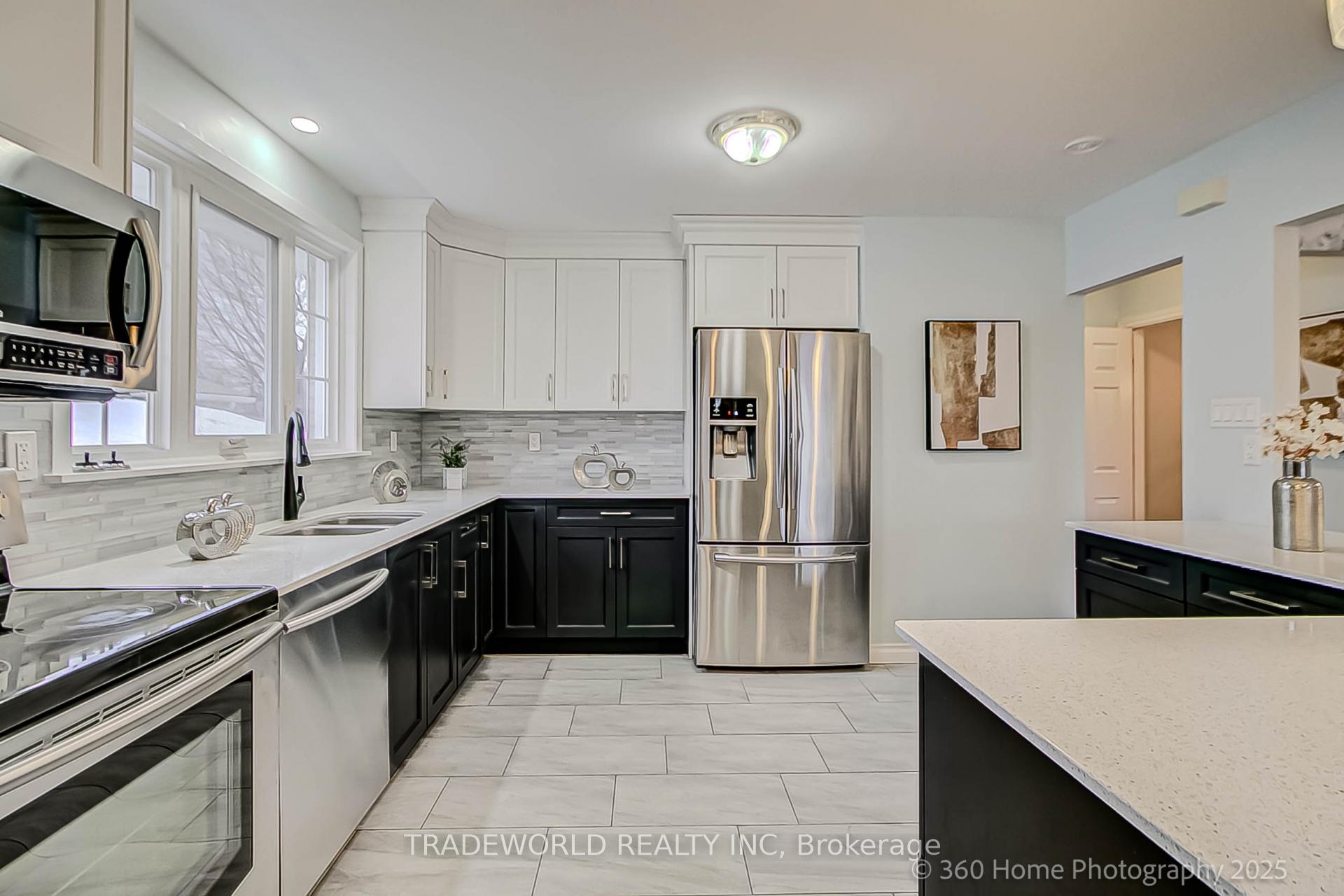 Photo 6 of 862 West Shore Boulevard, Pickering, West Shore — HOMEH