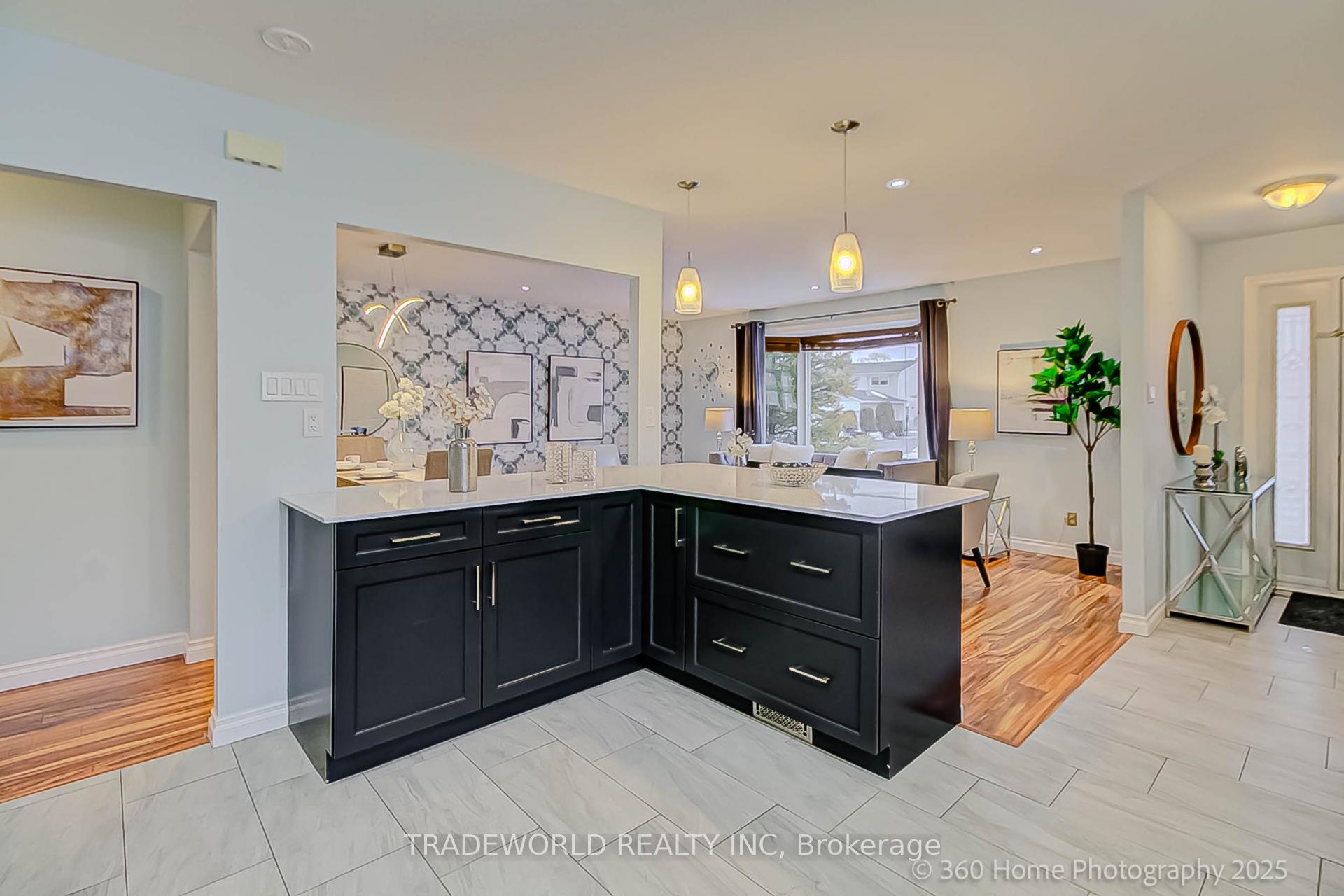 Photo 7 of 862 West Shore Boulevard, Pickering, West Shore — HOMEH