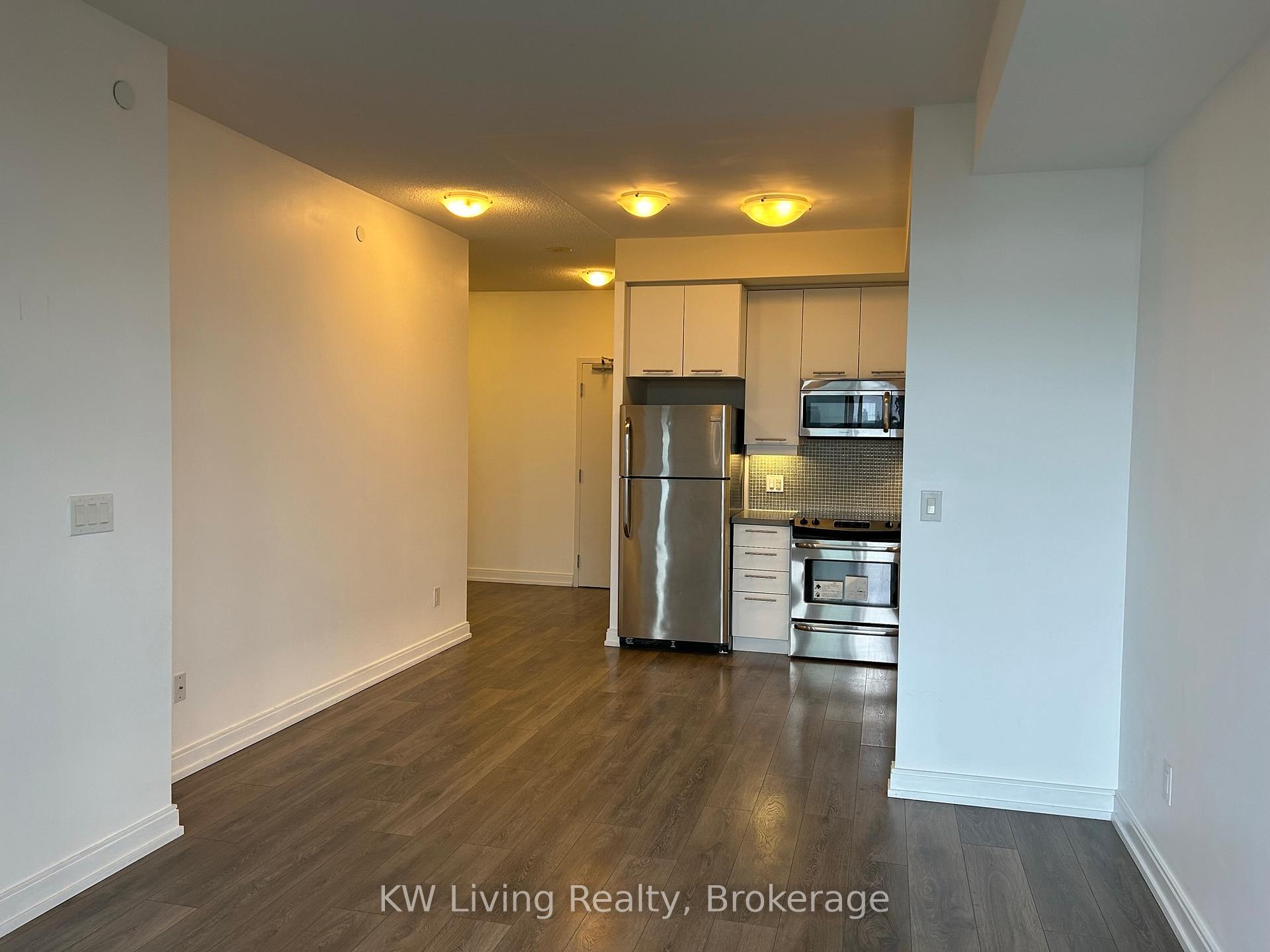 Photo 9 of Unit 532, 540 Bur Oak Avenue, Markham, Berczy — HOMEH