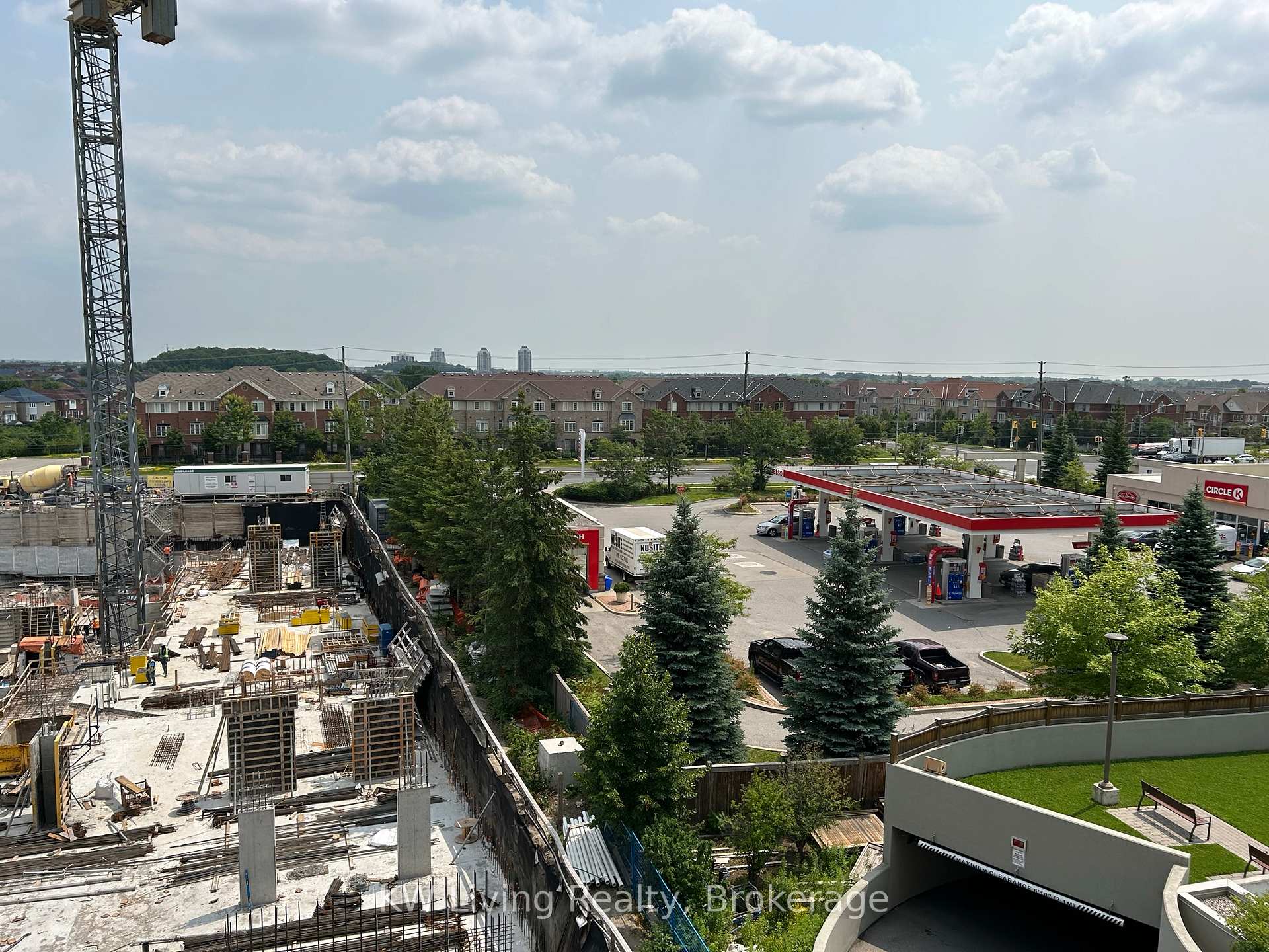 Photo 21 of Unit 532, 540 Bur Oak Avenue, Markham, Berczy — HOMEH