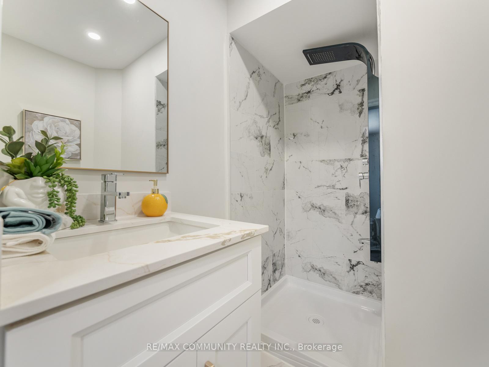 Photo 24 of 542 McLeod Crescent, Pickering, Rosebank — HOMEH