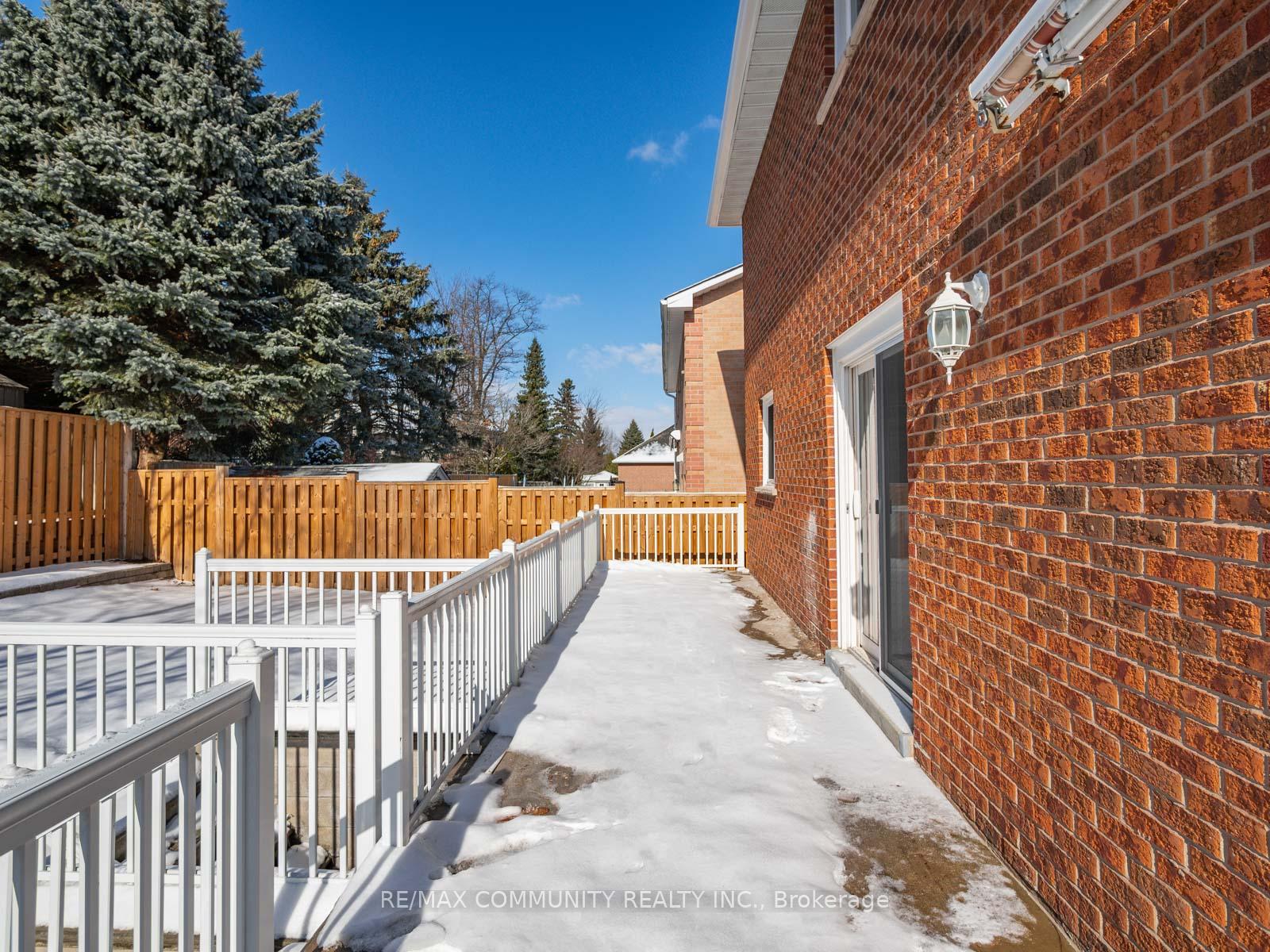Photo 36 of 542 McLeod Crescent, Pickering, Rosebank — HOMEH
