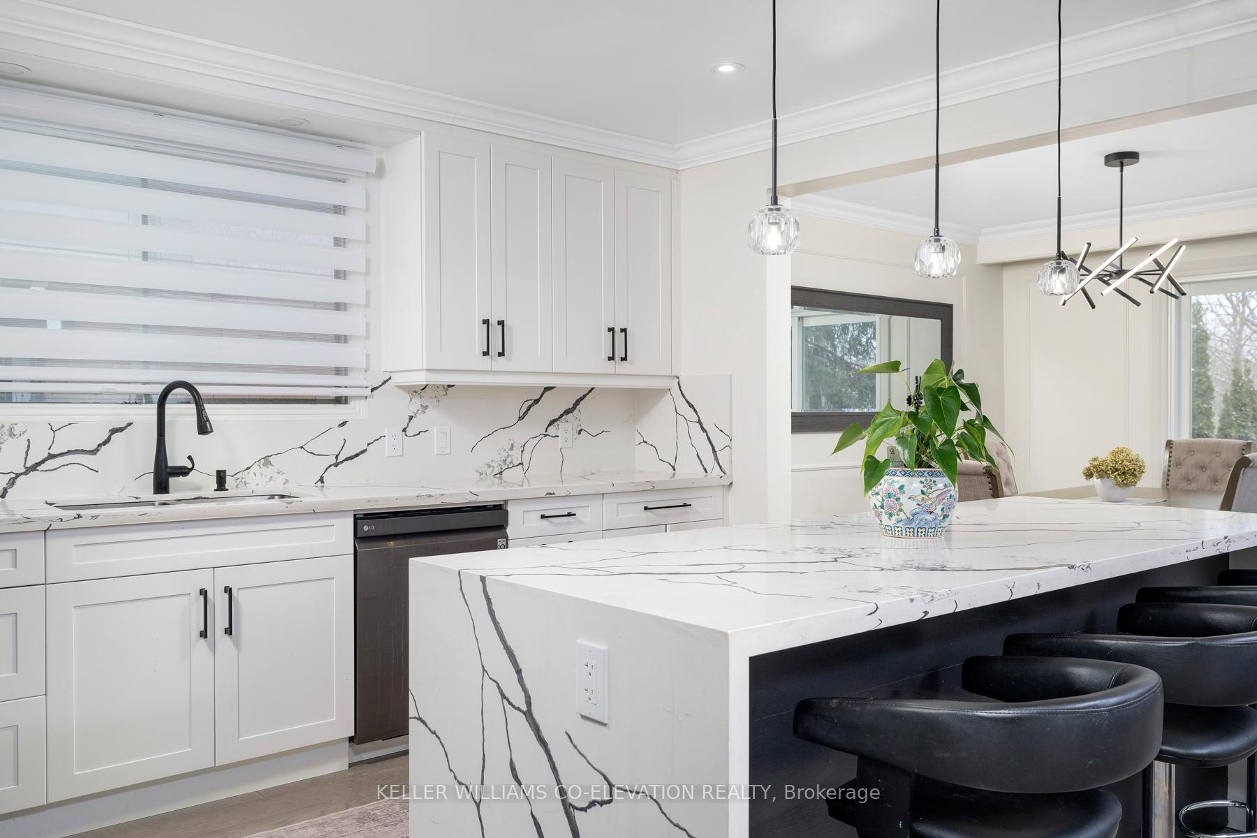 Photo 4 of 487 Arnhem Drive, Oshawa, O'Neill — HOMEH