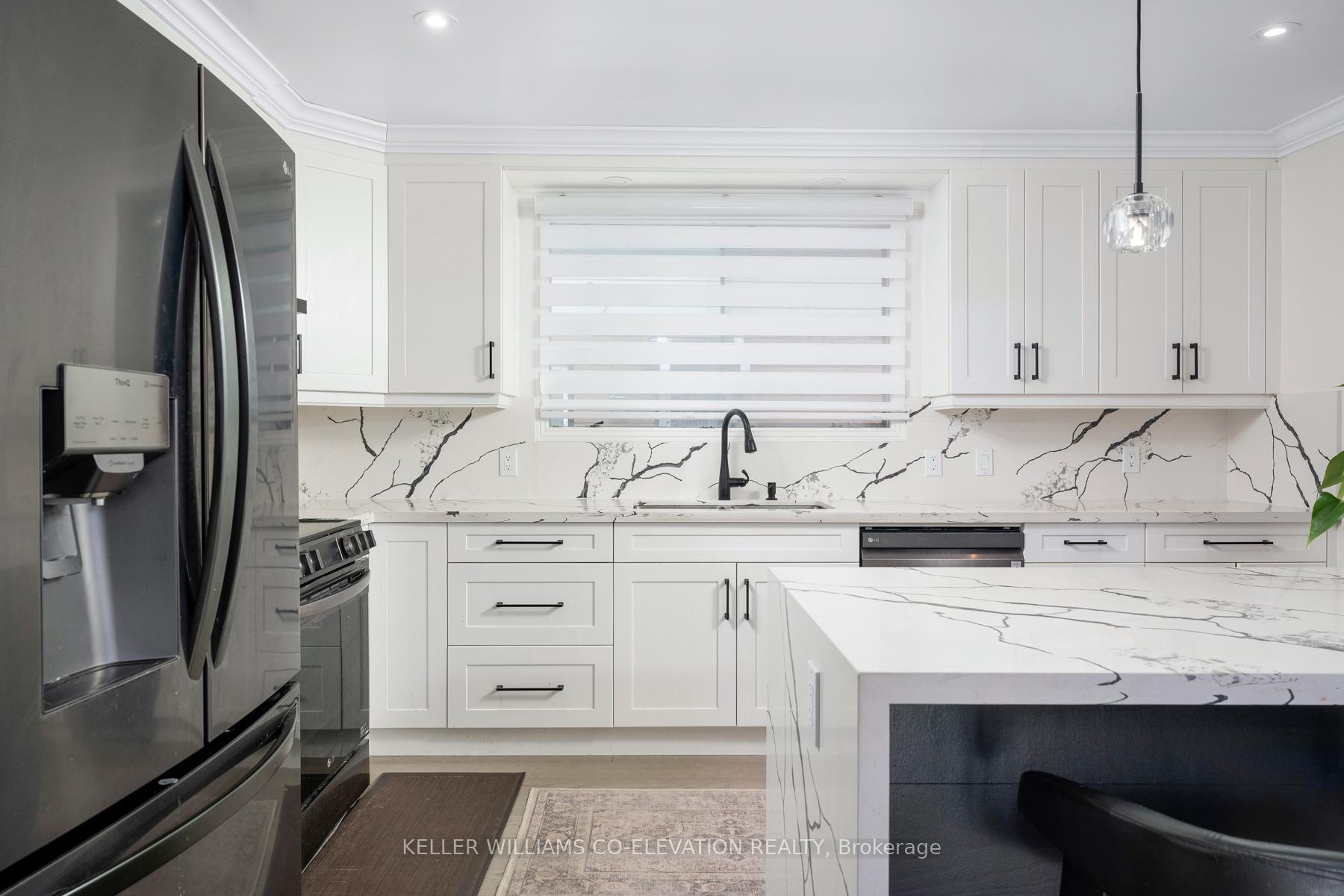 Photo 5 of 487 Arnhem Drive, Oshawa, O'Neill — HOMEH