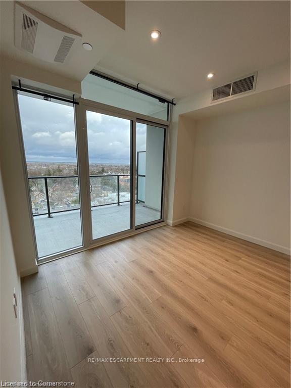 Photo 10 of Unit 1003, 741 King Street W, Kitchener — HOMEH